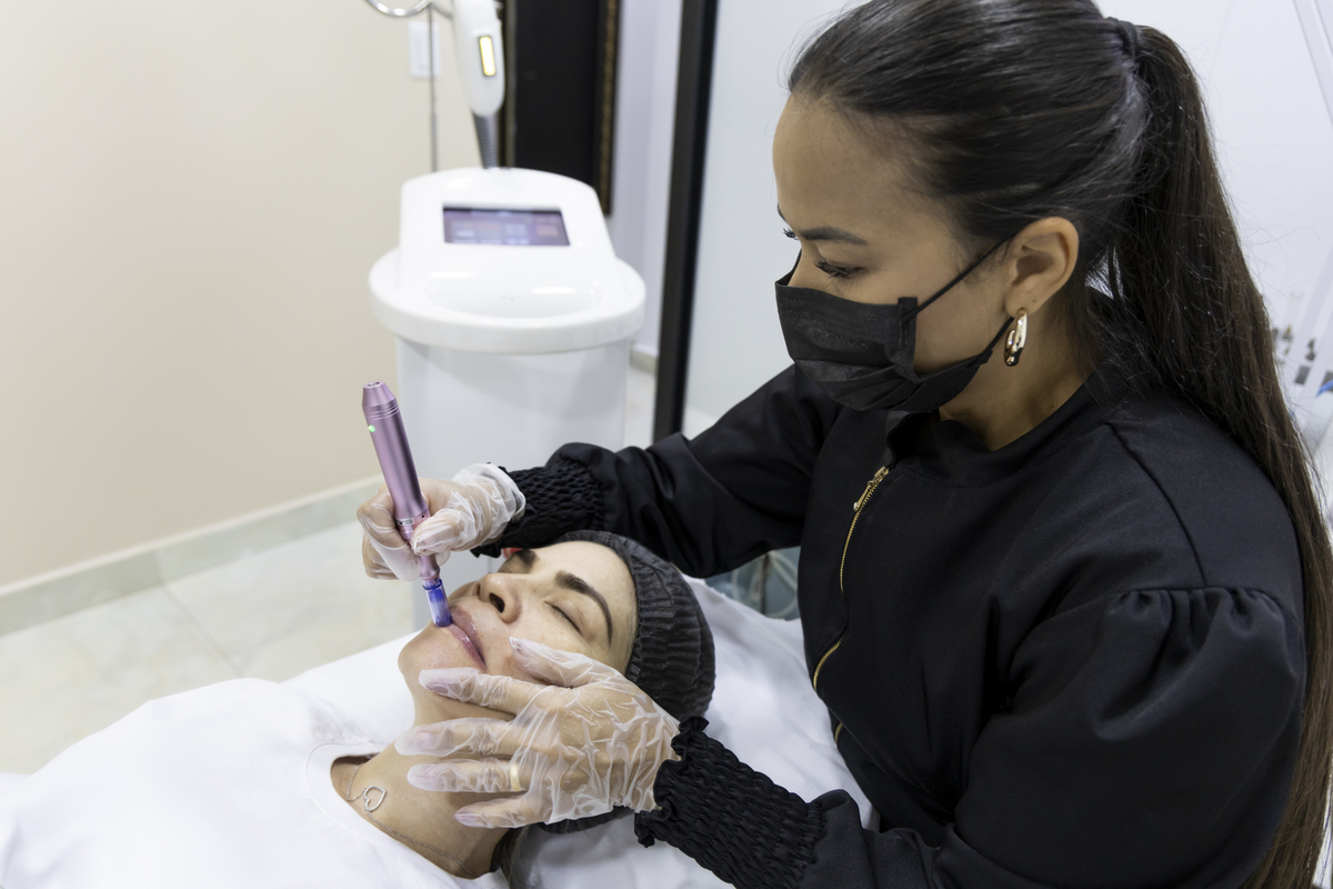 微整形：非手术美容的秘密 - 快速提升容颜