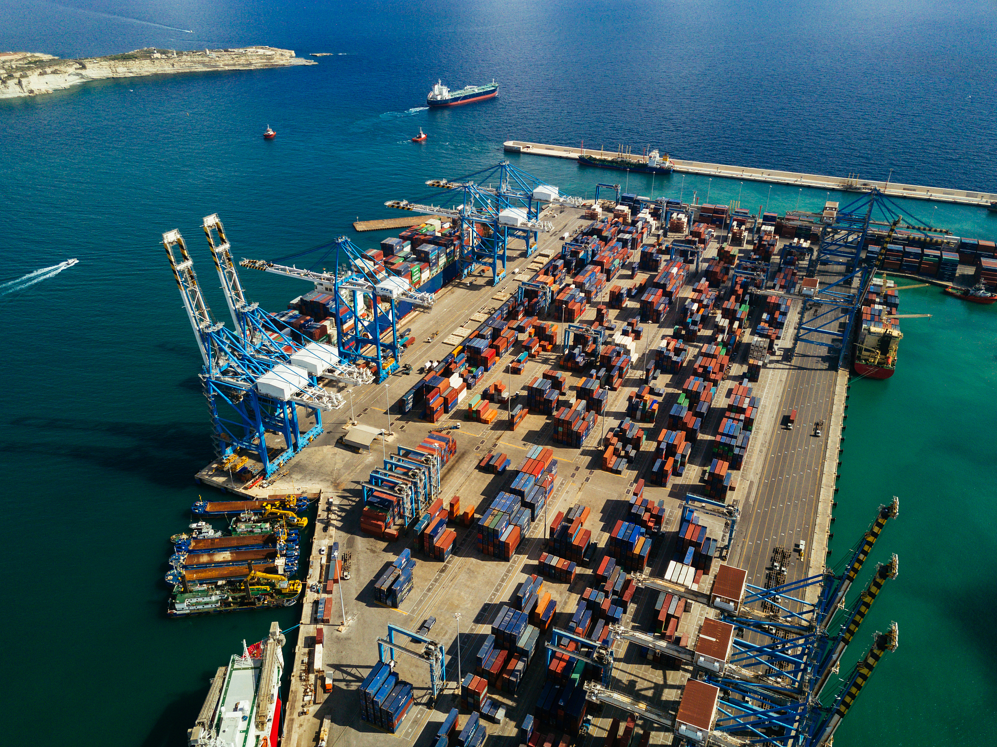 oil industry and commercial port