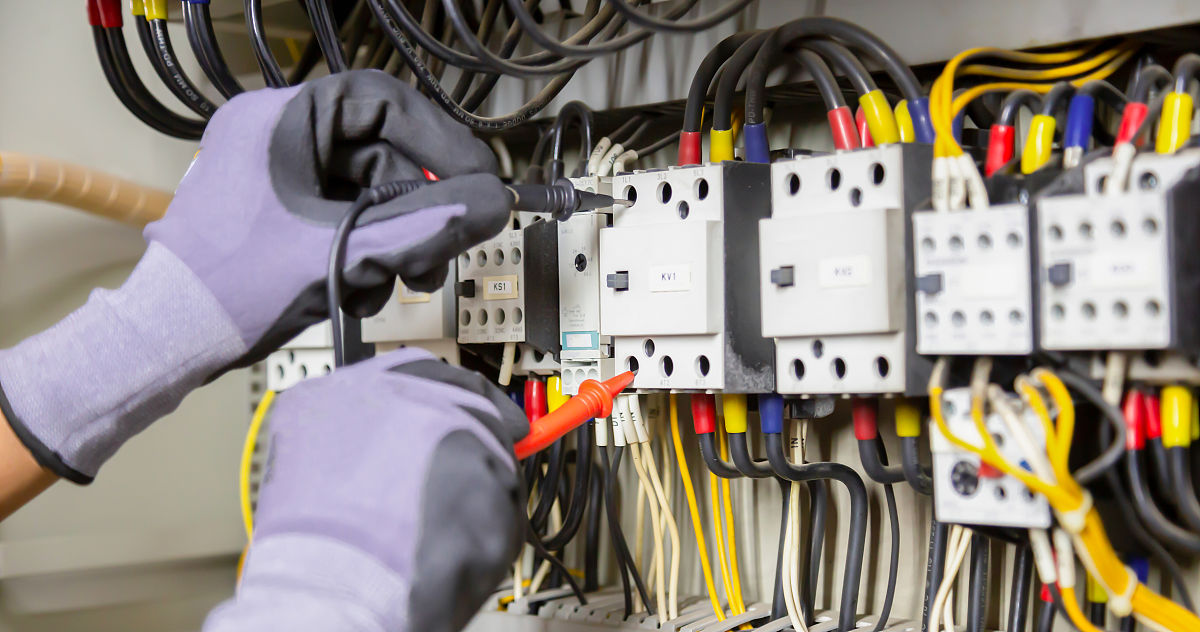 三相电路故障检修实习：方法技巧与实践能力提升