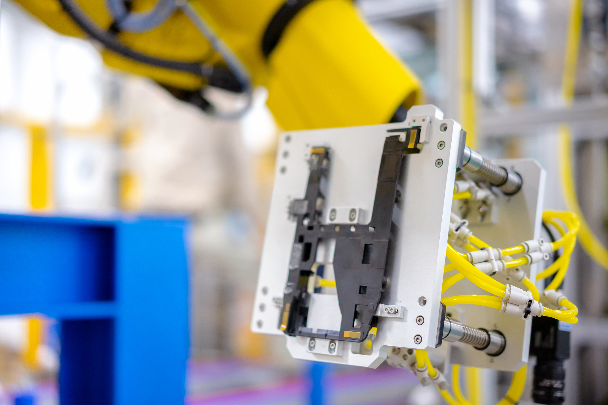 请从为中小企业数字化赋能方面编写五金电动工具产业大脑的整改方案；