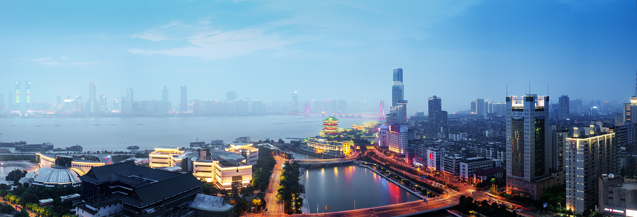 nanchang tengwang pavilion at night ,is one of chinese famous an