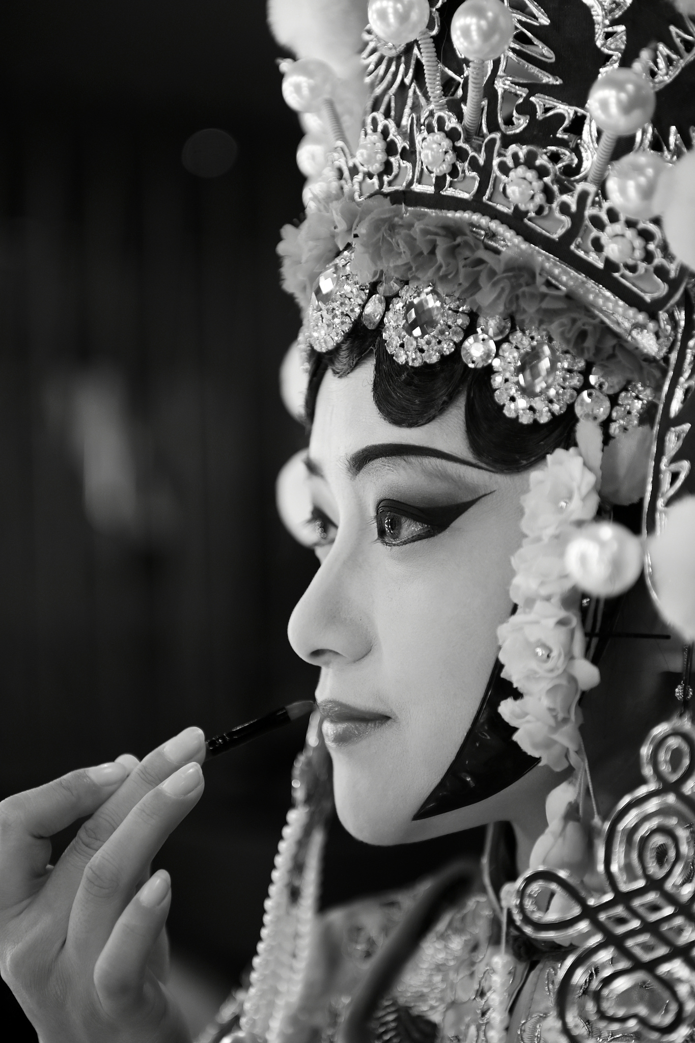 one chinese opera actress in make