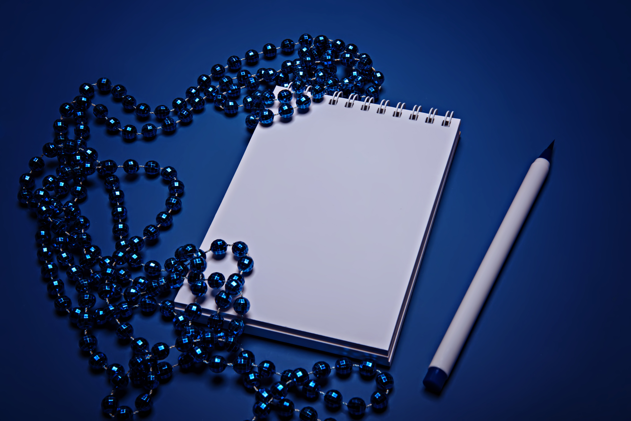 圆珠笔珠子尺寸：D 和 E 代表什么？