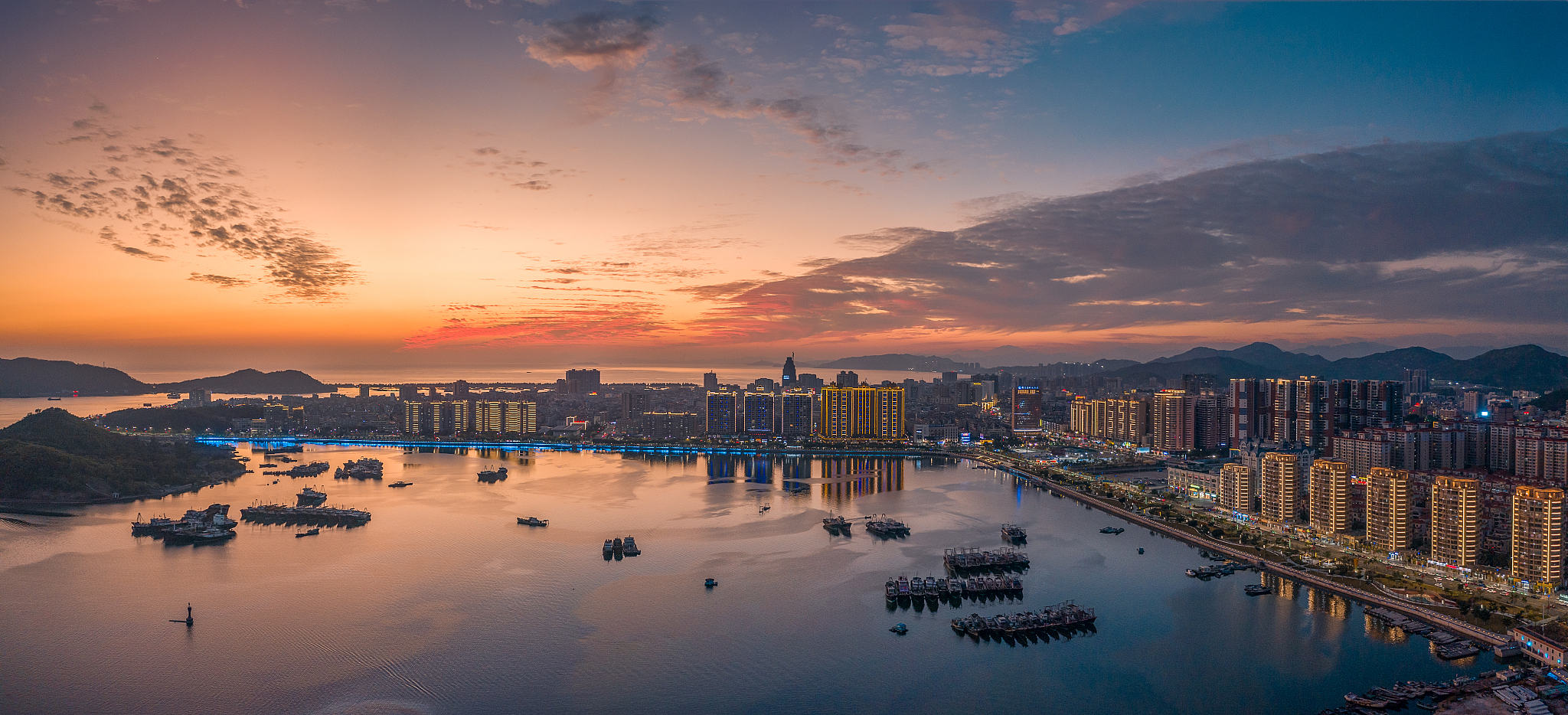 汕尾城市风光夜景