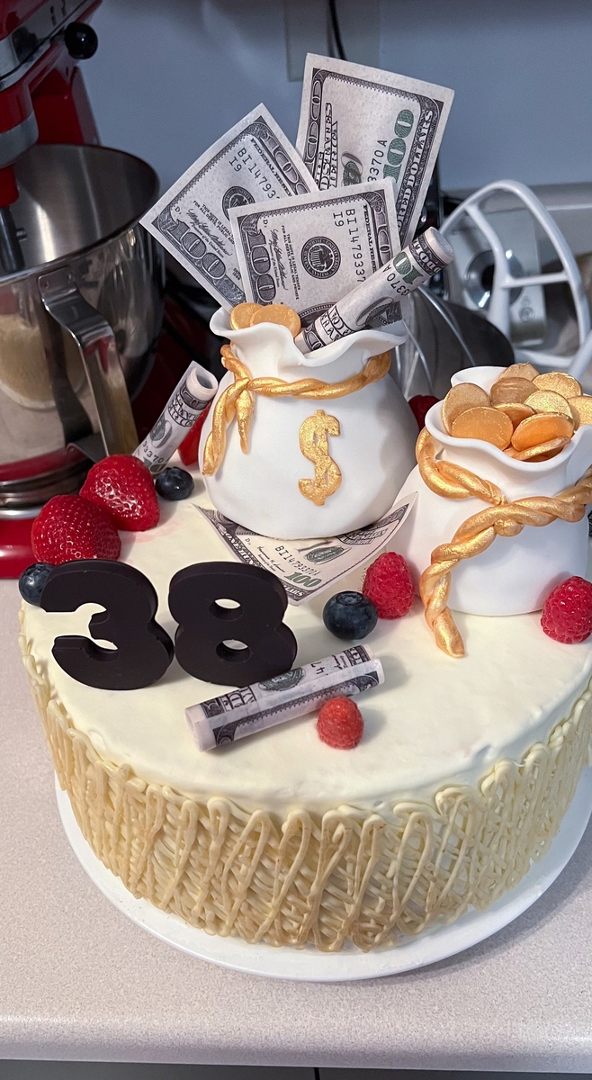 给朋友最幽默的生日祝福：祝你长得像猫一样快！