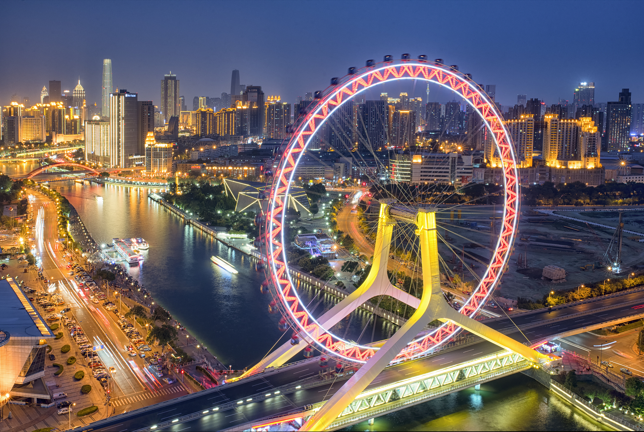 天津必打卡景点：世纪钟、天津之眼、火车站、天津塔、鼓楼