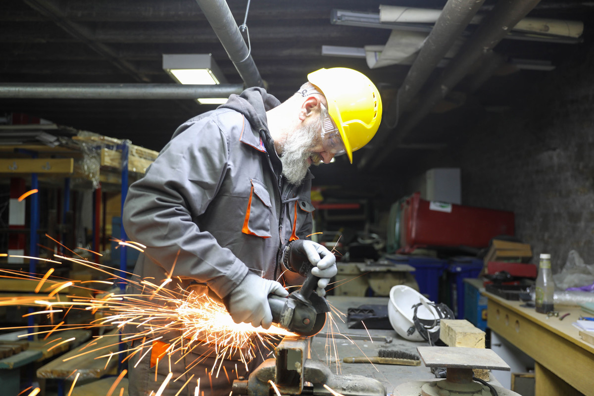 成都市华商理工职业学校焊接技术应用专业