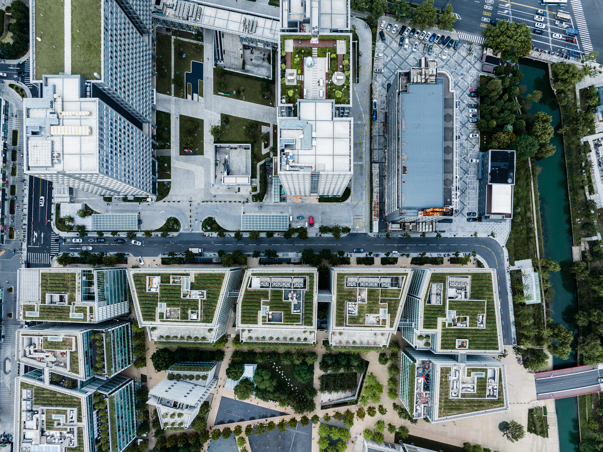 5 English Research Papers on Real Estate Operations: Global Perspectives