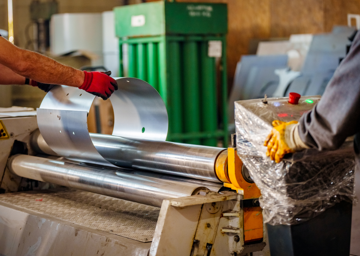 钢箔连续轧制：高效生产薄而均匀的钢箔