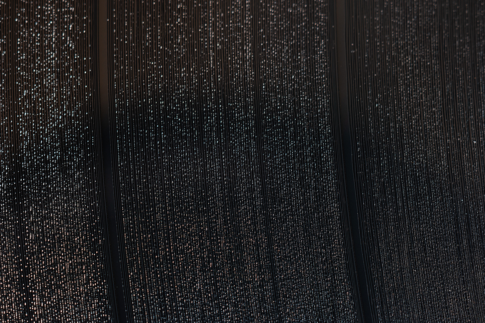 我需要做一个打卡唱片店的视频帮我用最美的诗句形容一家自助唱片店唱片店的风格为工业风以灰色的水泥墙为主色所有的唱片柜都是灰色电管走明线布在墙上墙上还有奇幻的哈哈镜唱片机布满在柜子上还有一个炫酷的抓娃娃机店里很多复古唱片和CD500字