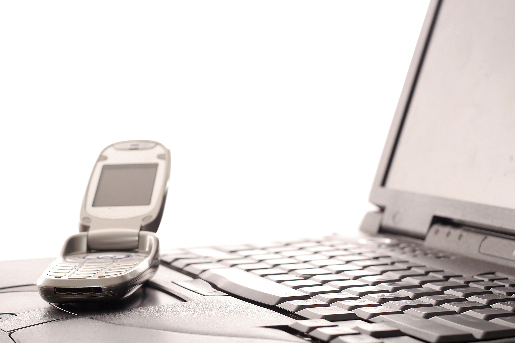 贵州省电子工业学校2022年招生简章 - 培养电子工业未来人才