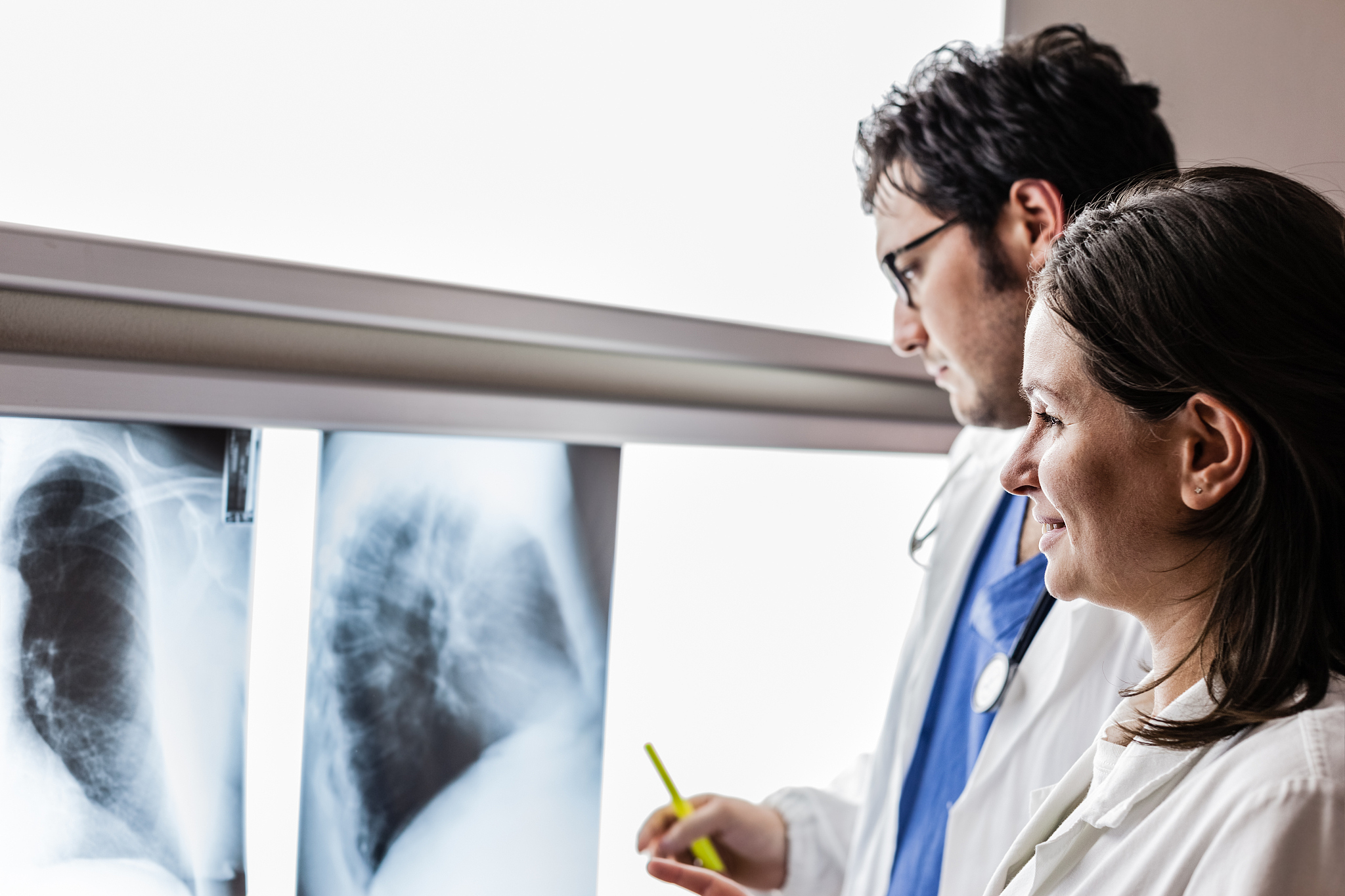 学医学影像专业去哪个学校？- 医学影像专业大学排名及就业前景分析