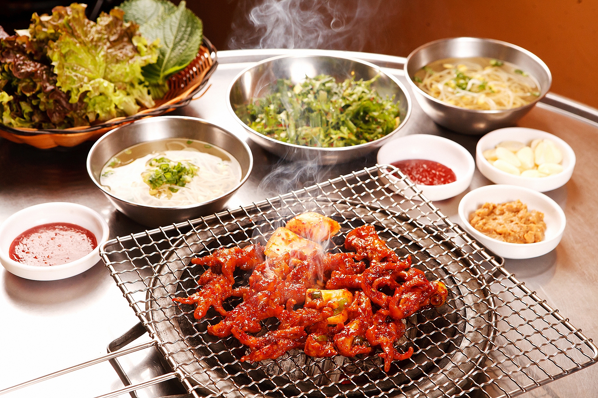 分米鸡中间的酱怎么吃，