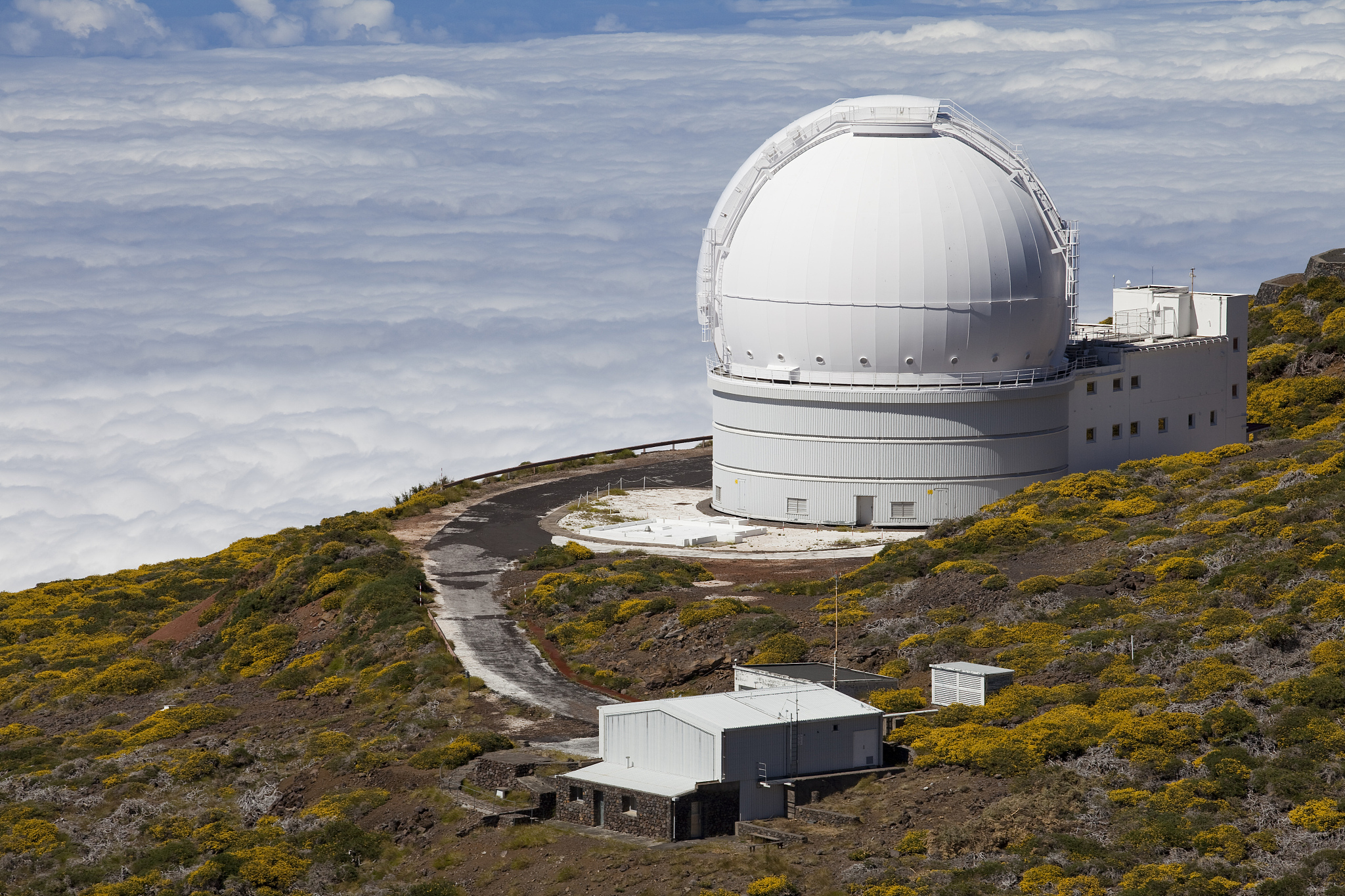 Frontiers of Physics 期刊研究范围 - 从粒子物理到生物物理