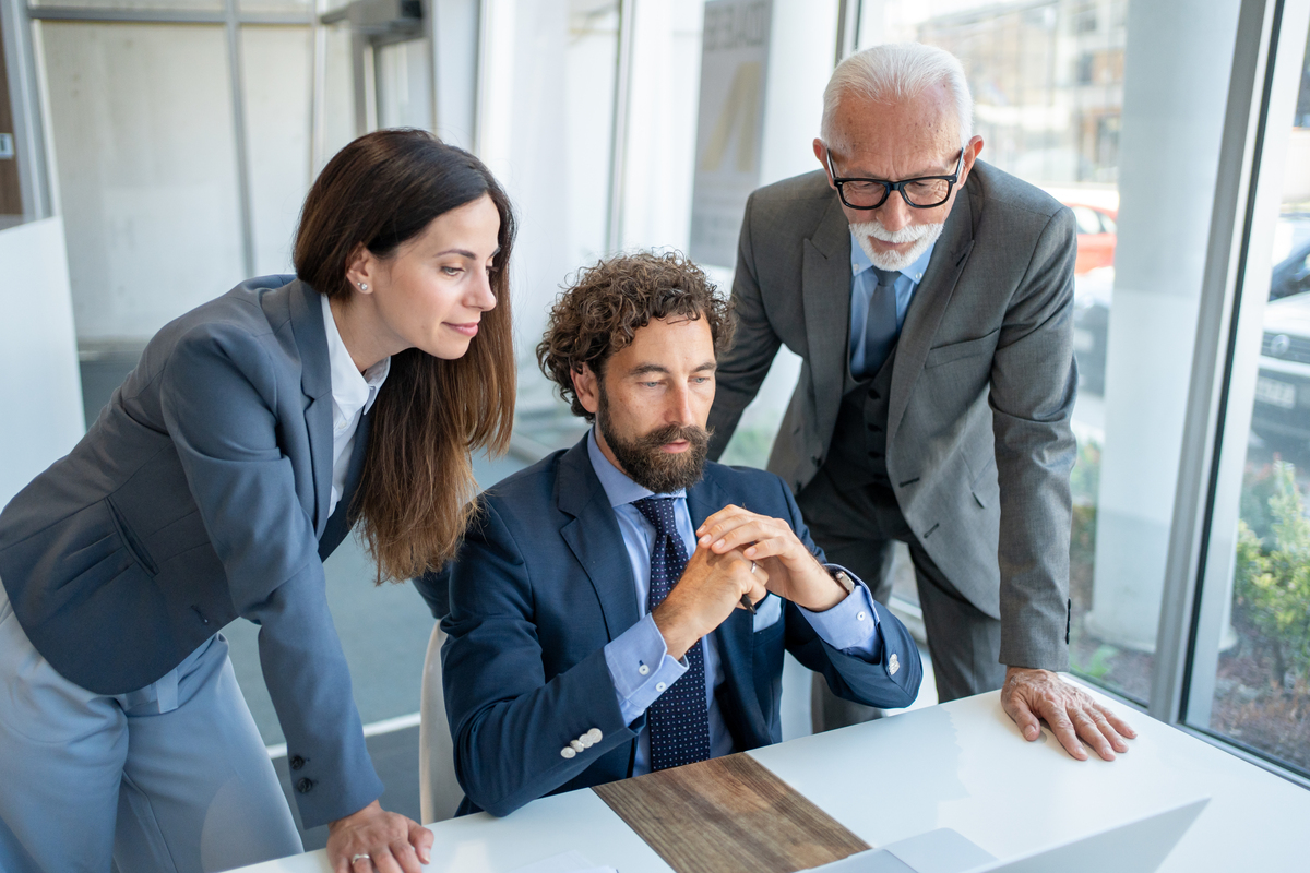 职场新人必知的五个问题：快速融入职场，开启你的职业之旅