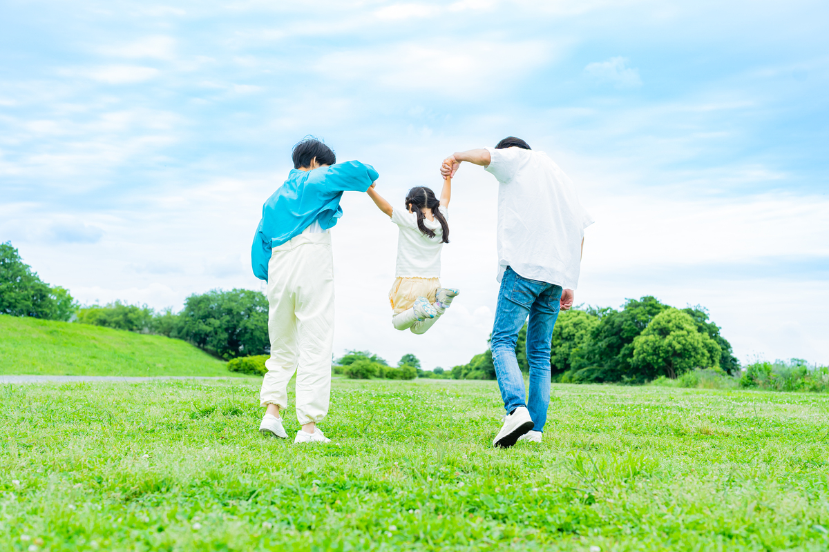 弟弟多可爱。弟弟人人爱