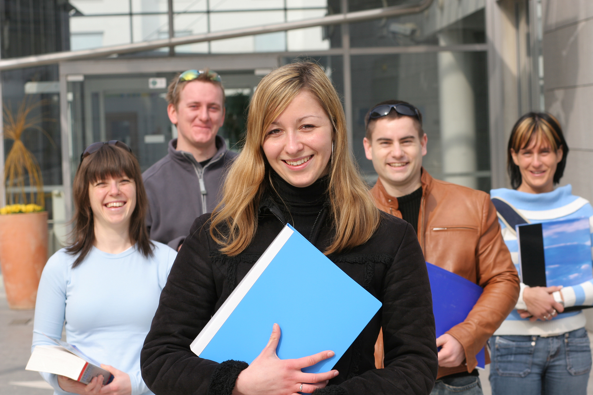 四川省商务学校招生办联系电话地址