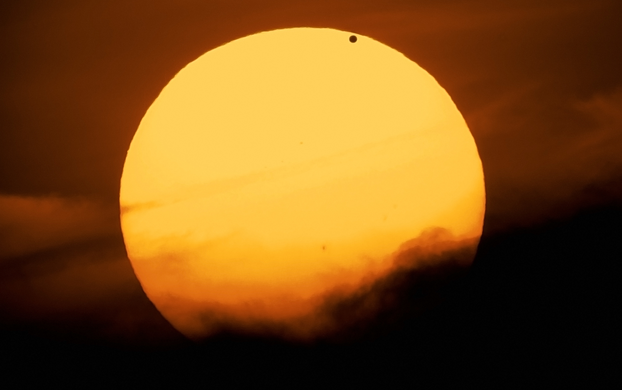transit of venus over the sun