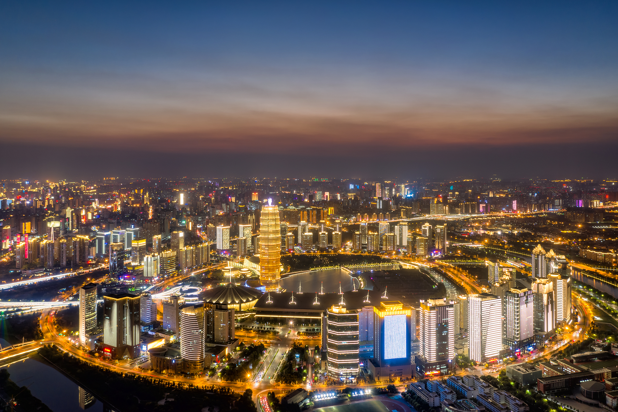<strong>郑州</strong>,夜晚,河南省,都市风光,航拍视角,立交桥,人类居住地,交通,广场