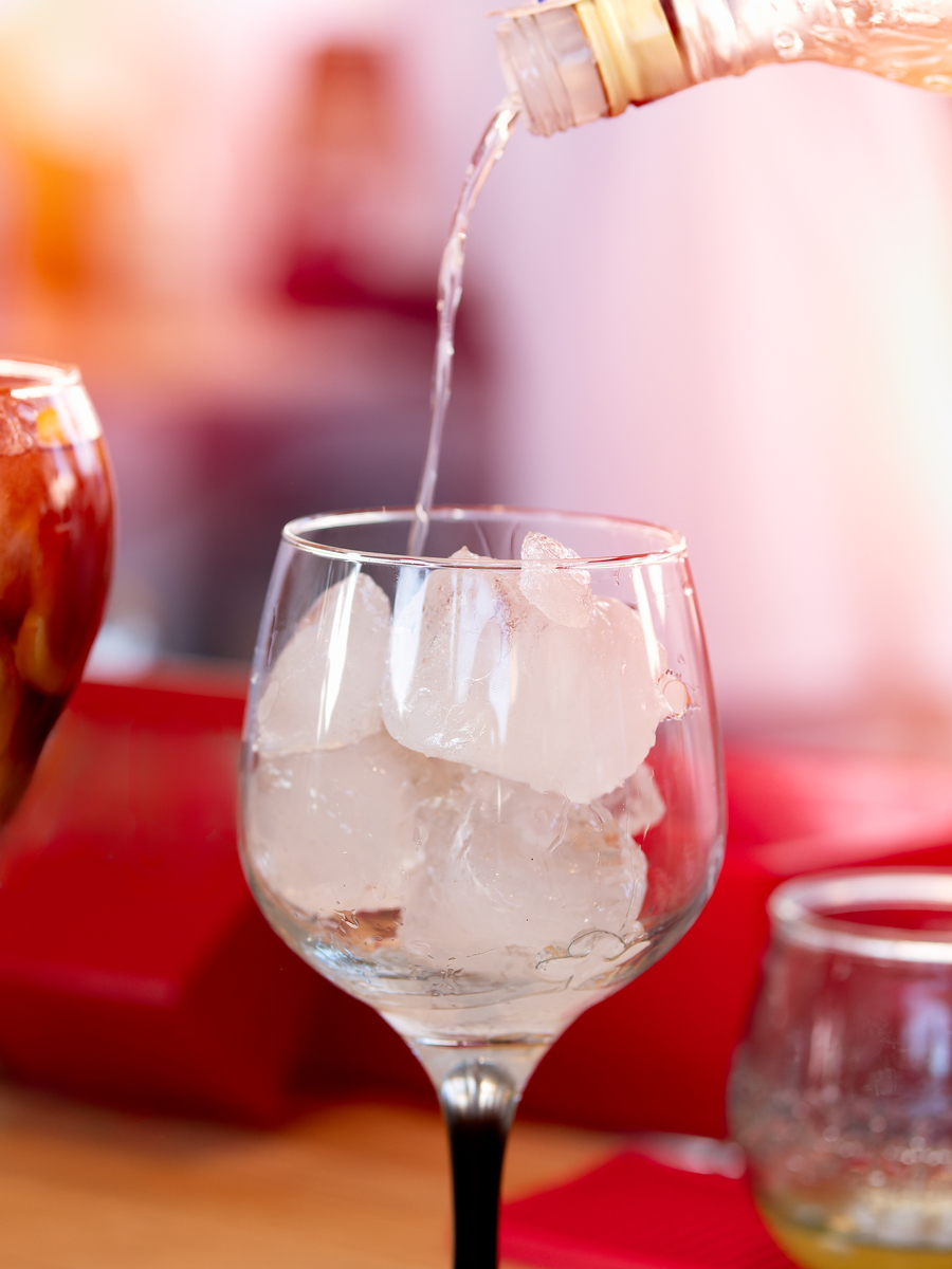 自制气泡水是碱性的吗