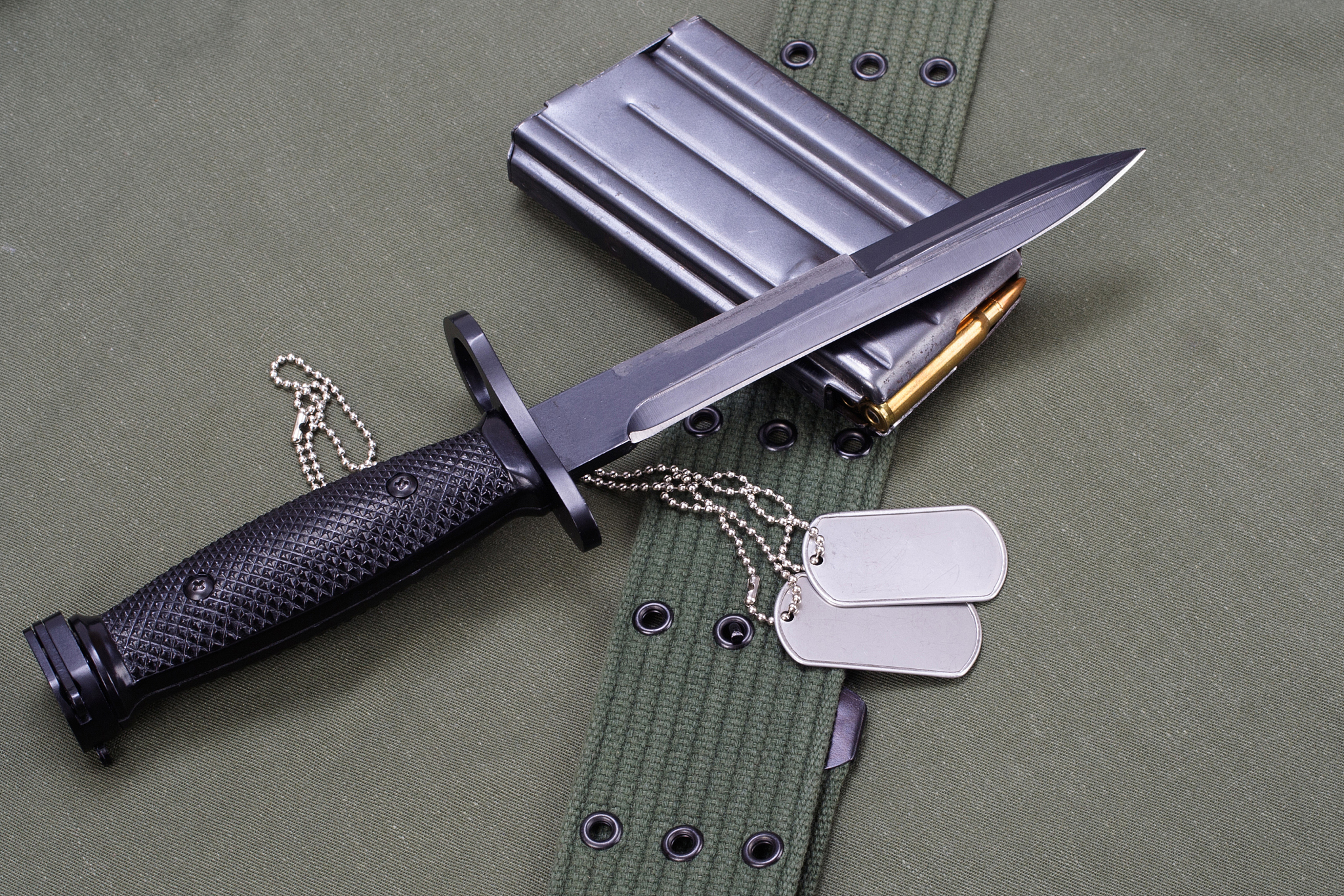 bayonet with us army uniform