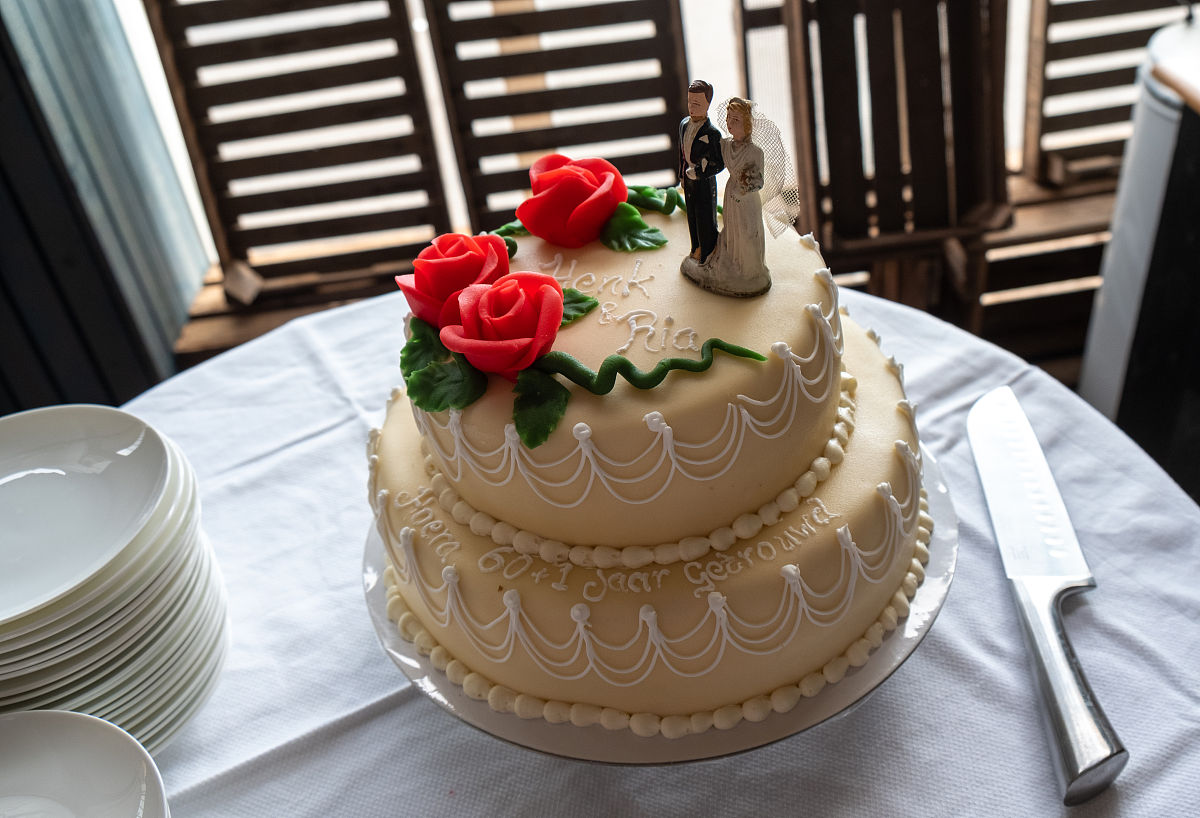 麦诗福品牌蛋糕店帮我想几个简短的广告语