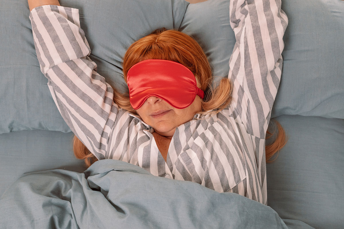 为什么趴着午睡之后眼睛看不清楚了