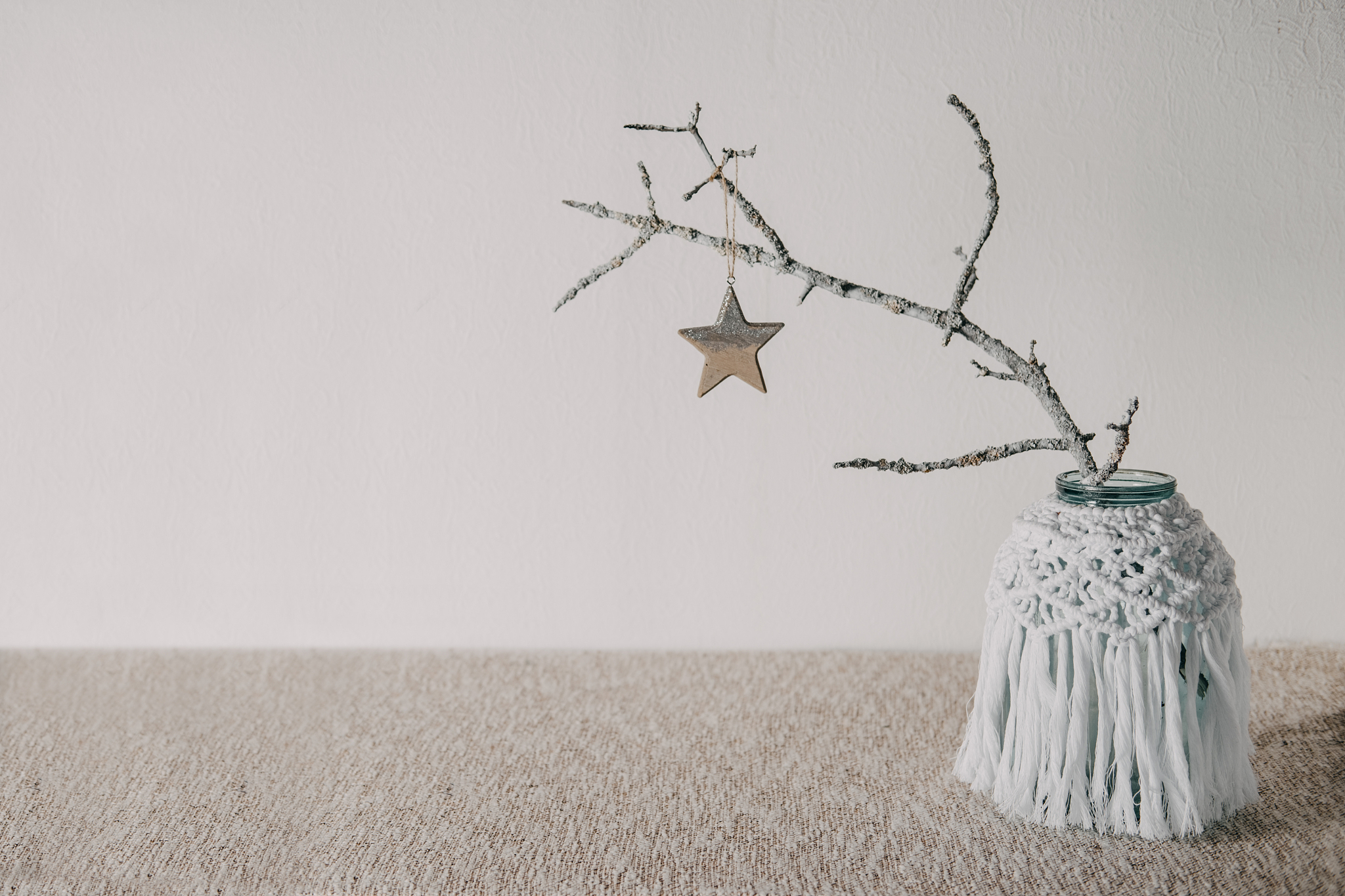 多选题6、与增量预算编制方法相比零基预算编制方法的优点有。A、 编制工作量小 B、 可以重新审视现有业务的合理性 C、 可以避免前期不合理费用项目的干扰 D、 可以调动各部门降低费用的积极性