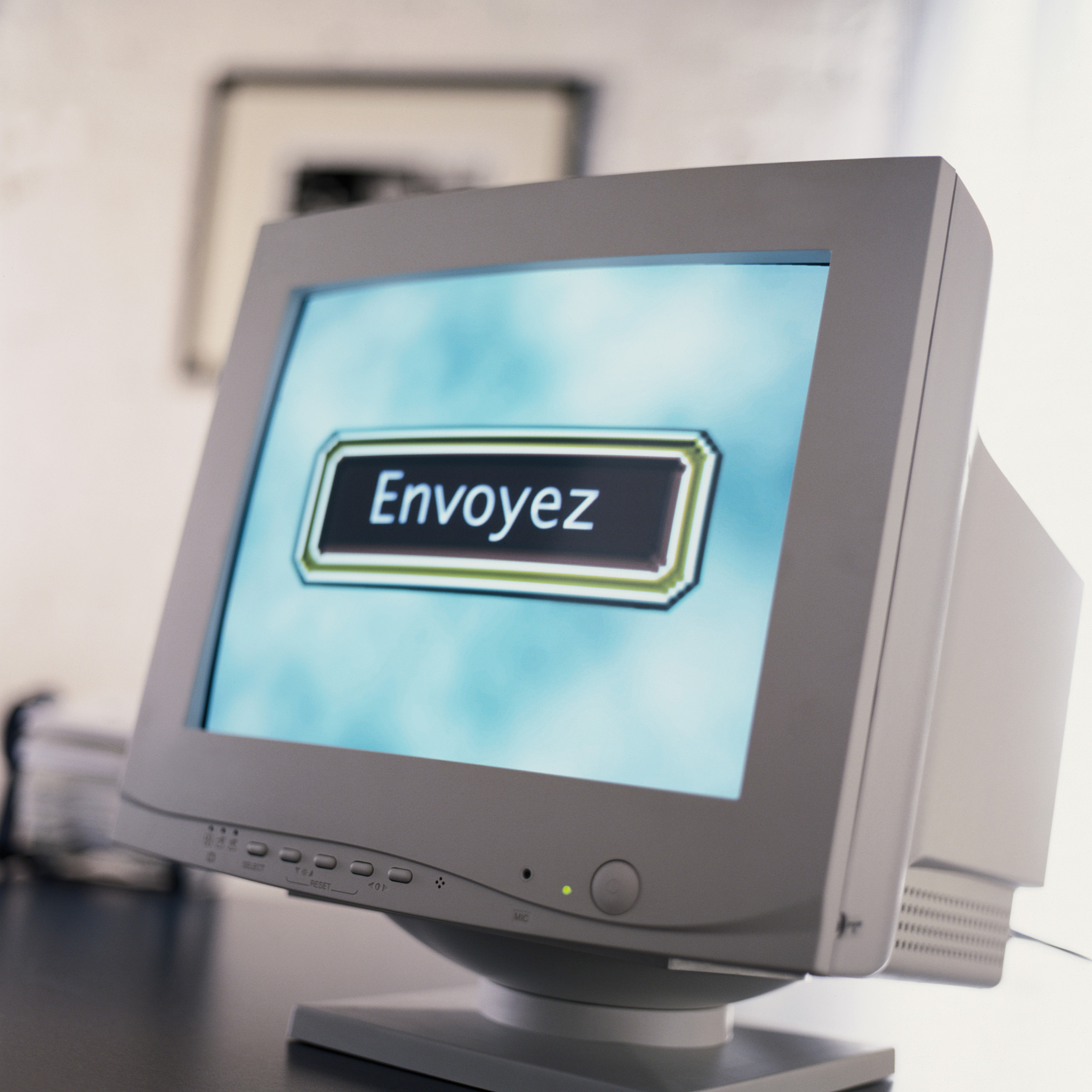 高压带电显示器：原理、应用及局限性