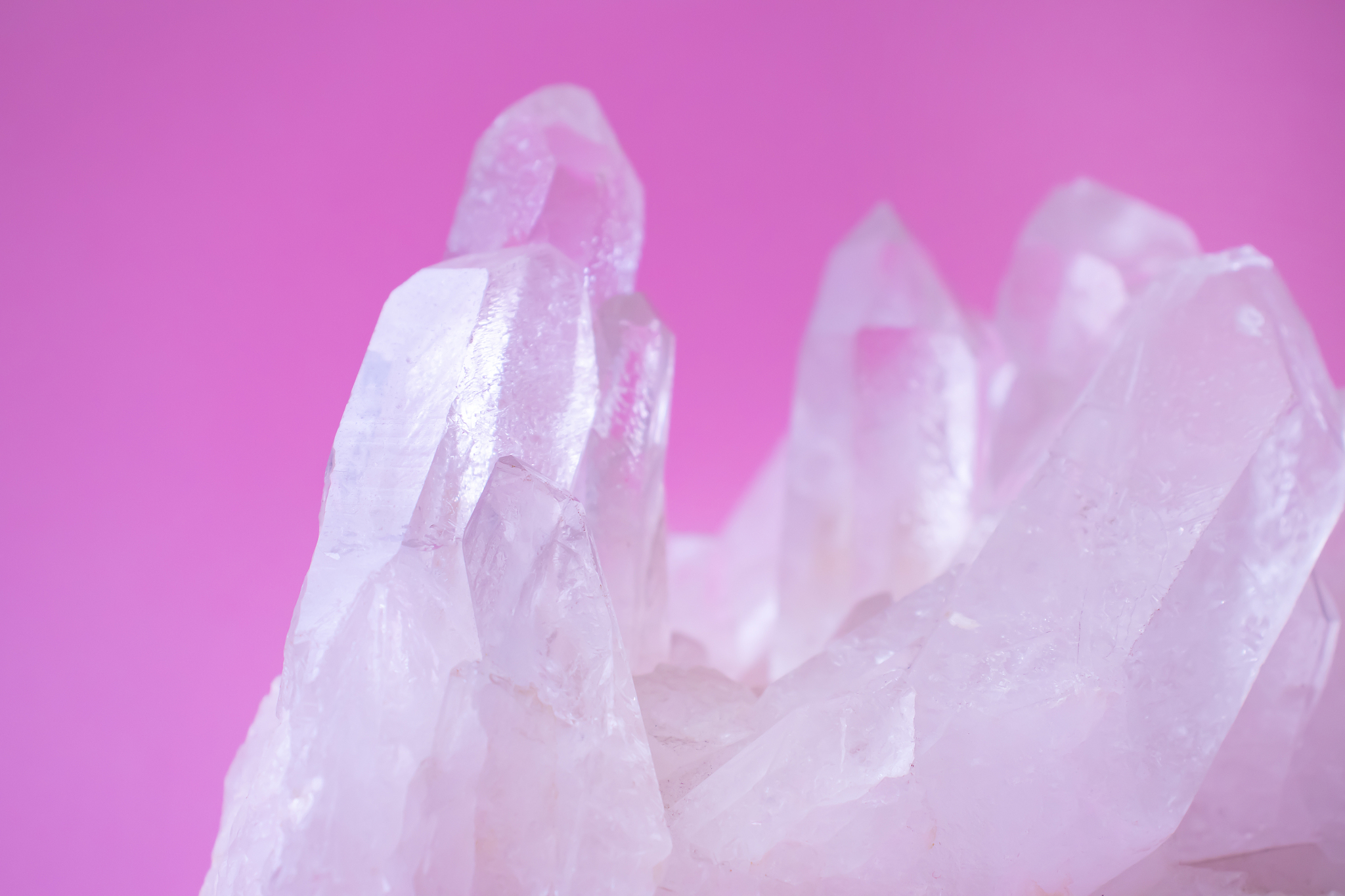 粉水晶可以放床头吗，