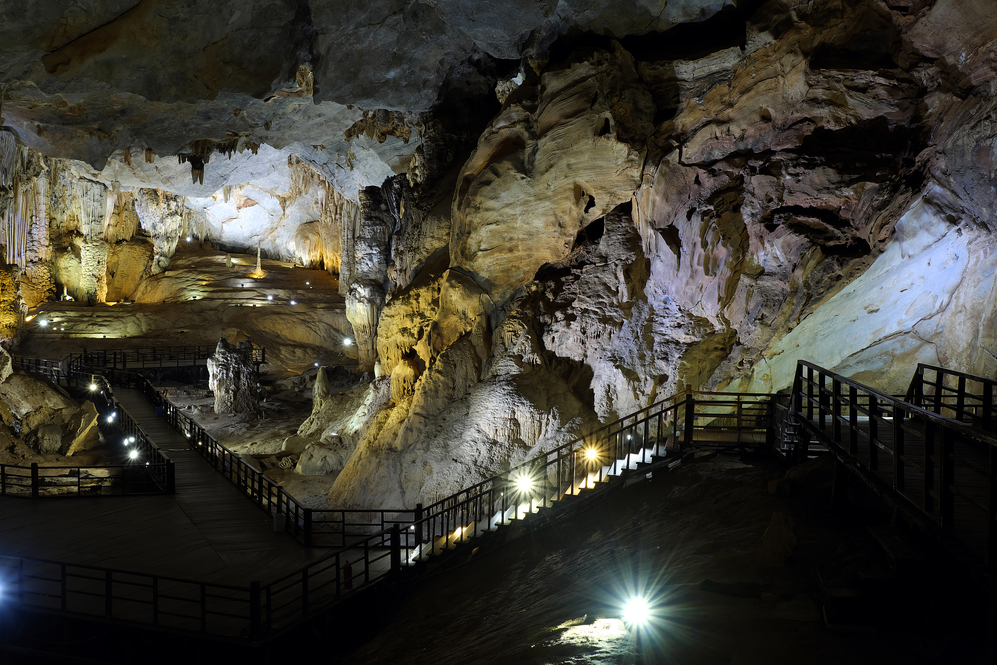 paradise cave, quang binh, vietnam travel, heritage