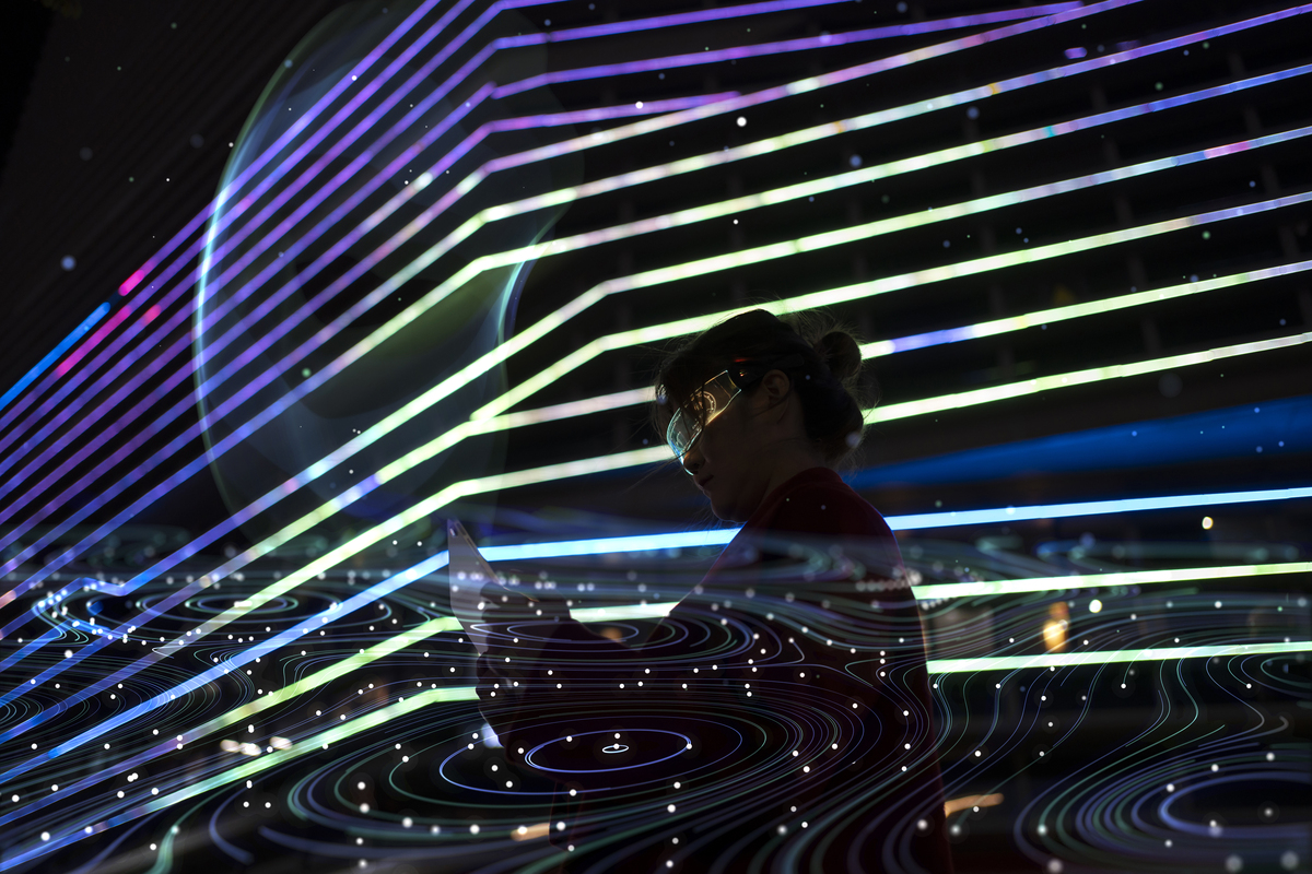 以 综艺节目中的科技和创新元素为题写一篇1200字文章