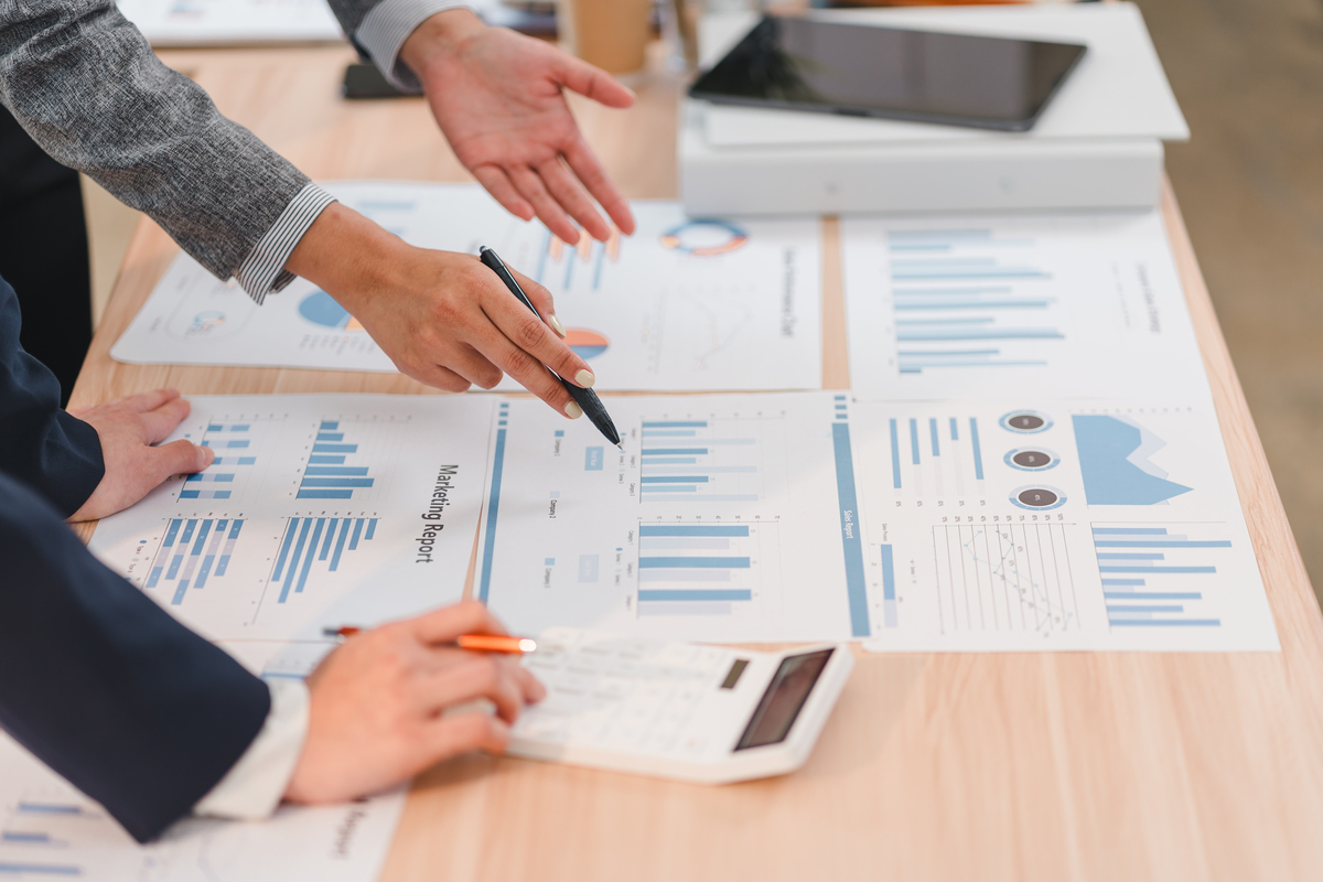 Finance manager one-page English yellow resume template尤小优应聘岗位：产品设计师邮箱：jiasmine163com电话：134-7674-8978所在地：广东省广州市海珠区性别：女生日：19990824Education experienceiask University