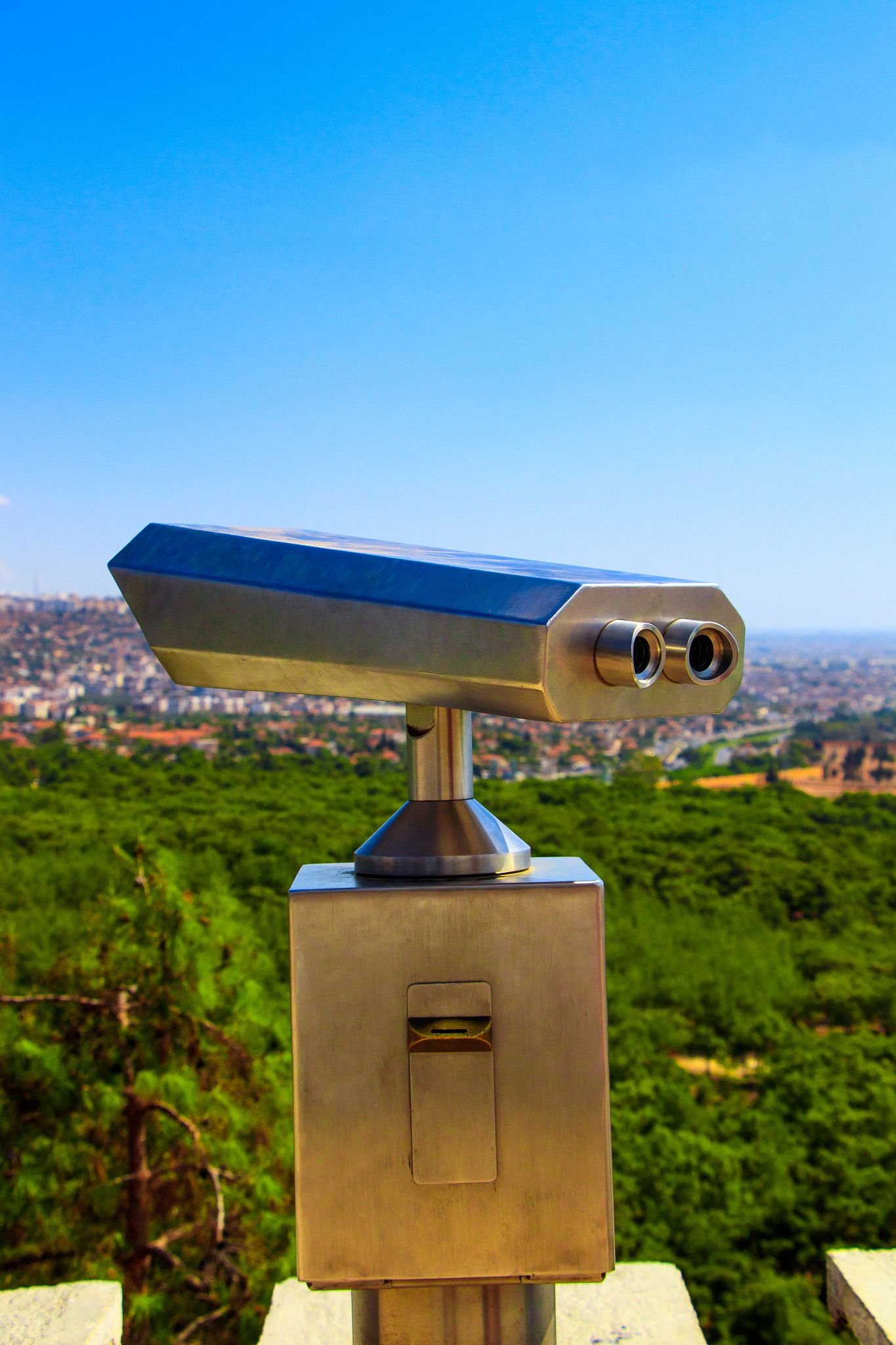 binoculars