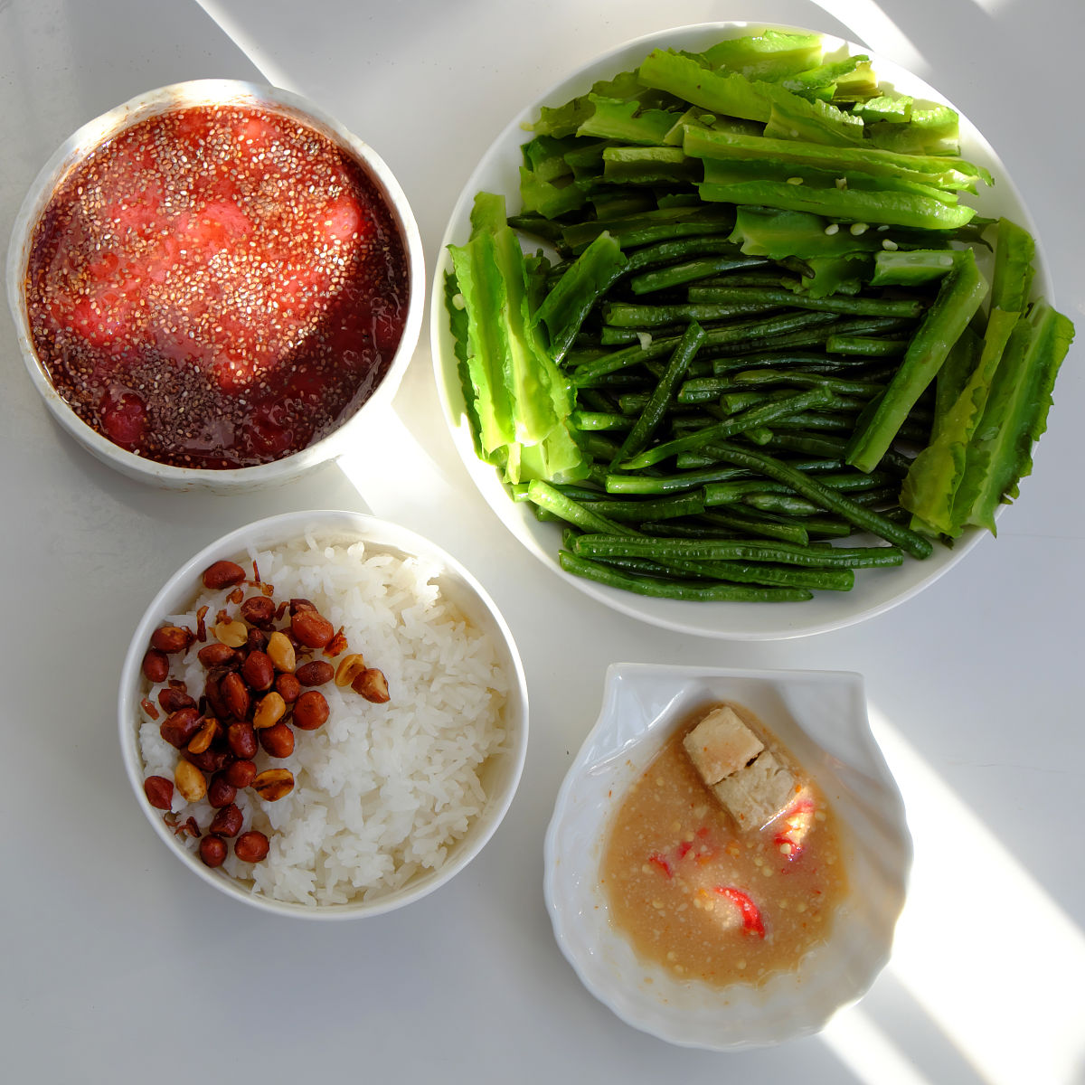 夏日清爽低卡晚餐：水煮菜+零脂肪油醋汁