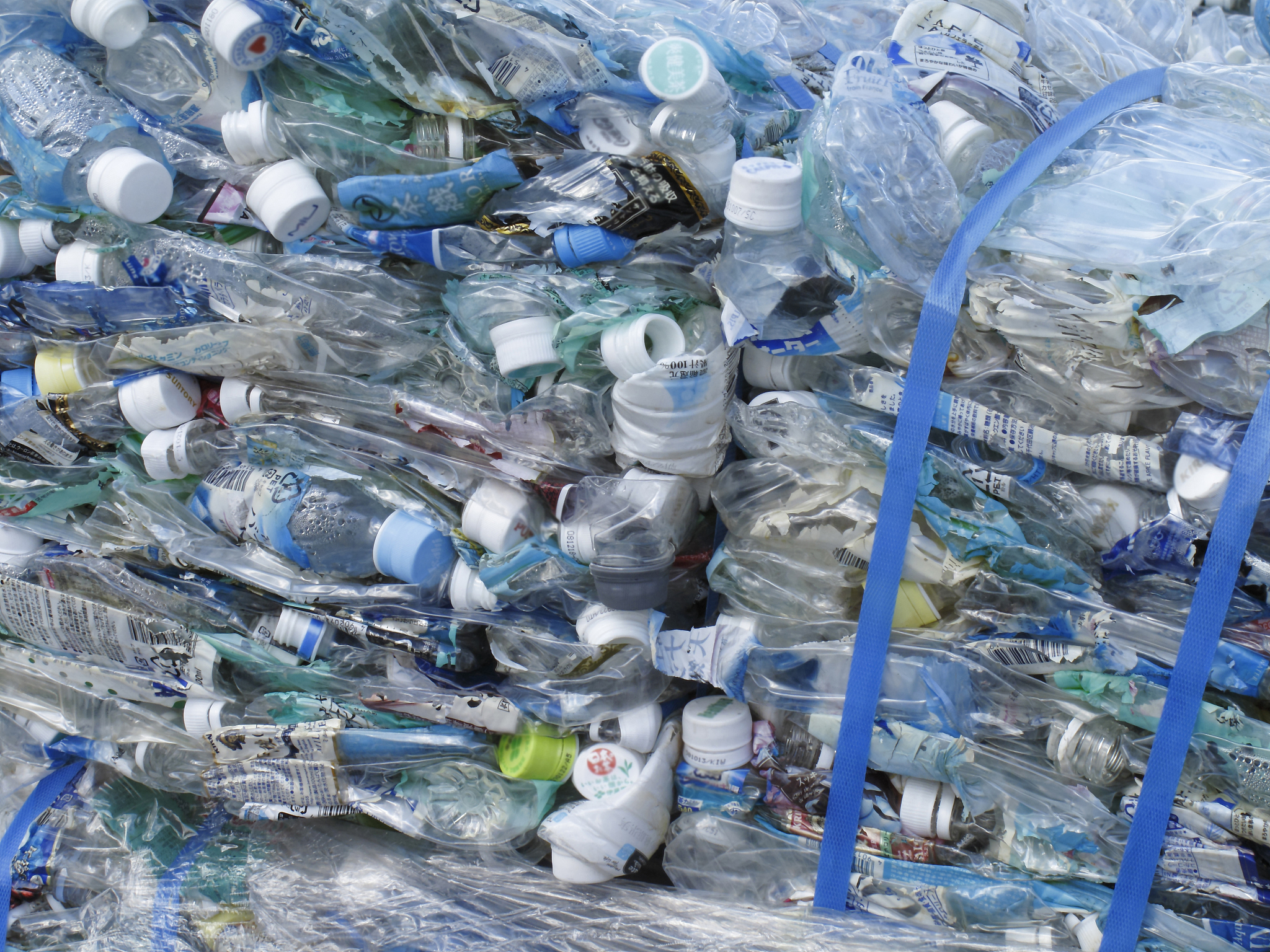 长期喝瓶装矿泉水对身体有害吗