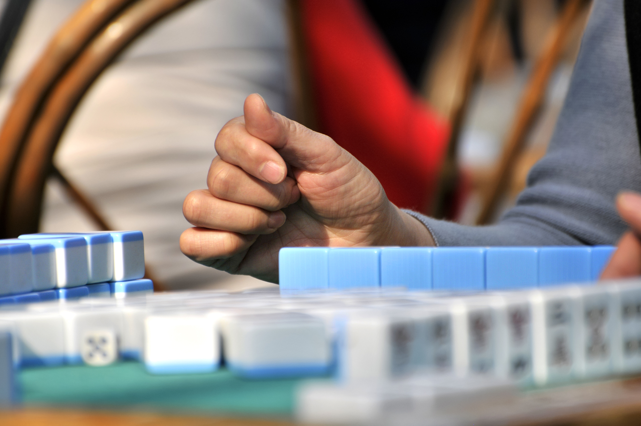 麻将规则详解：玩法、胡牌技巧及得分计算