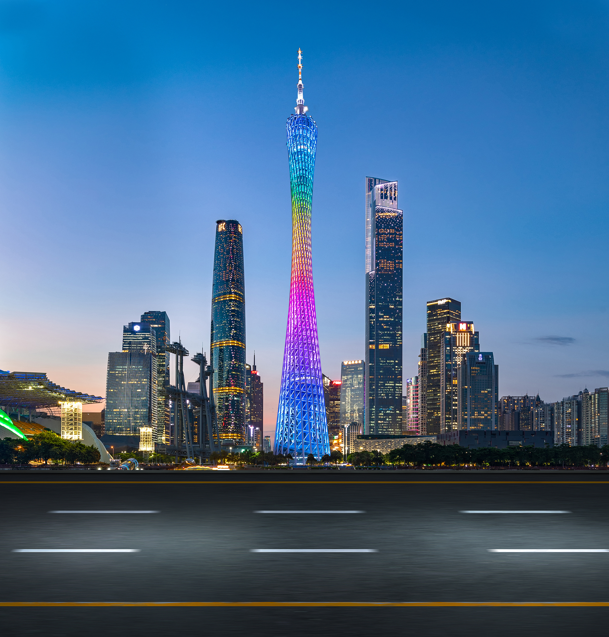 广州地标建筑热门景点风光建筑高速公路广告背景图