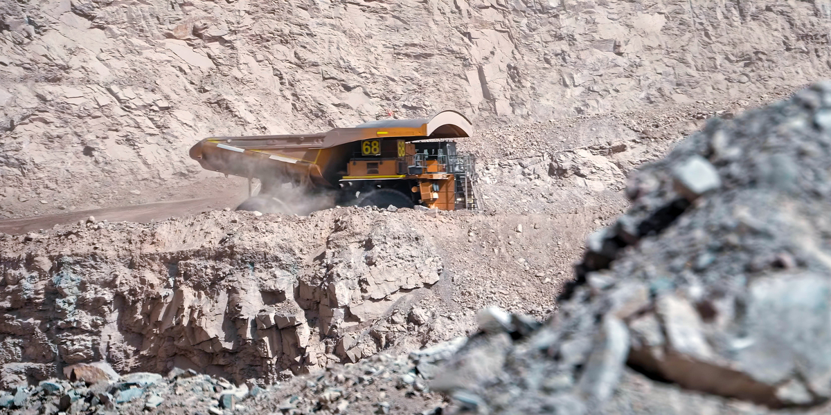 露天矿山系统可靠性研究：影响因素分析及解决方案