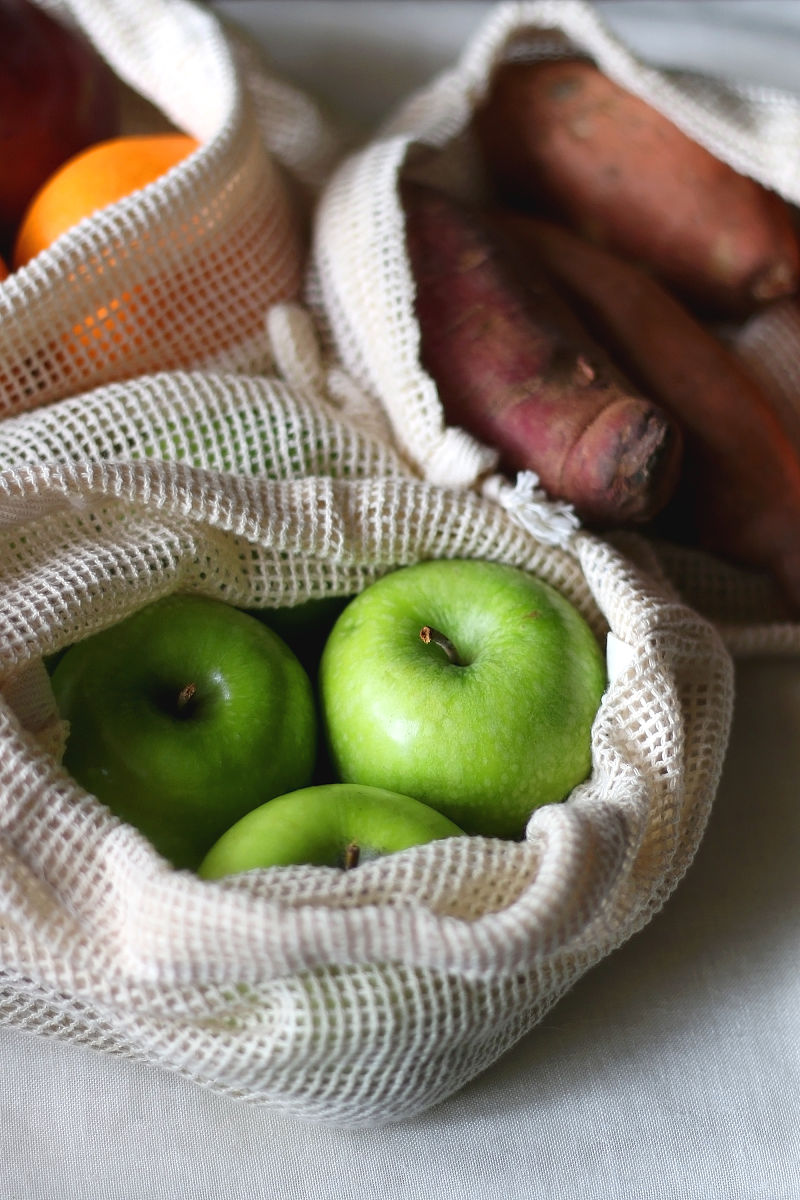 写一篇水资源管理系统利用国产数据库的研究论文请给出论文大纲和主要观点