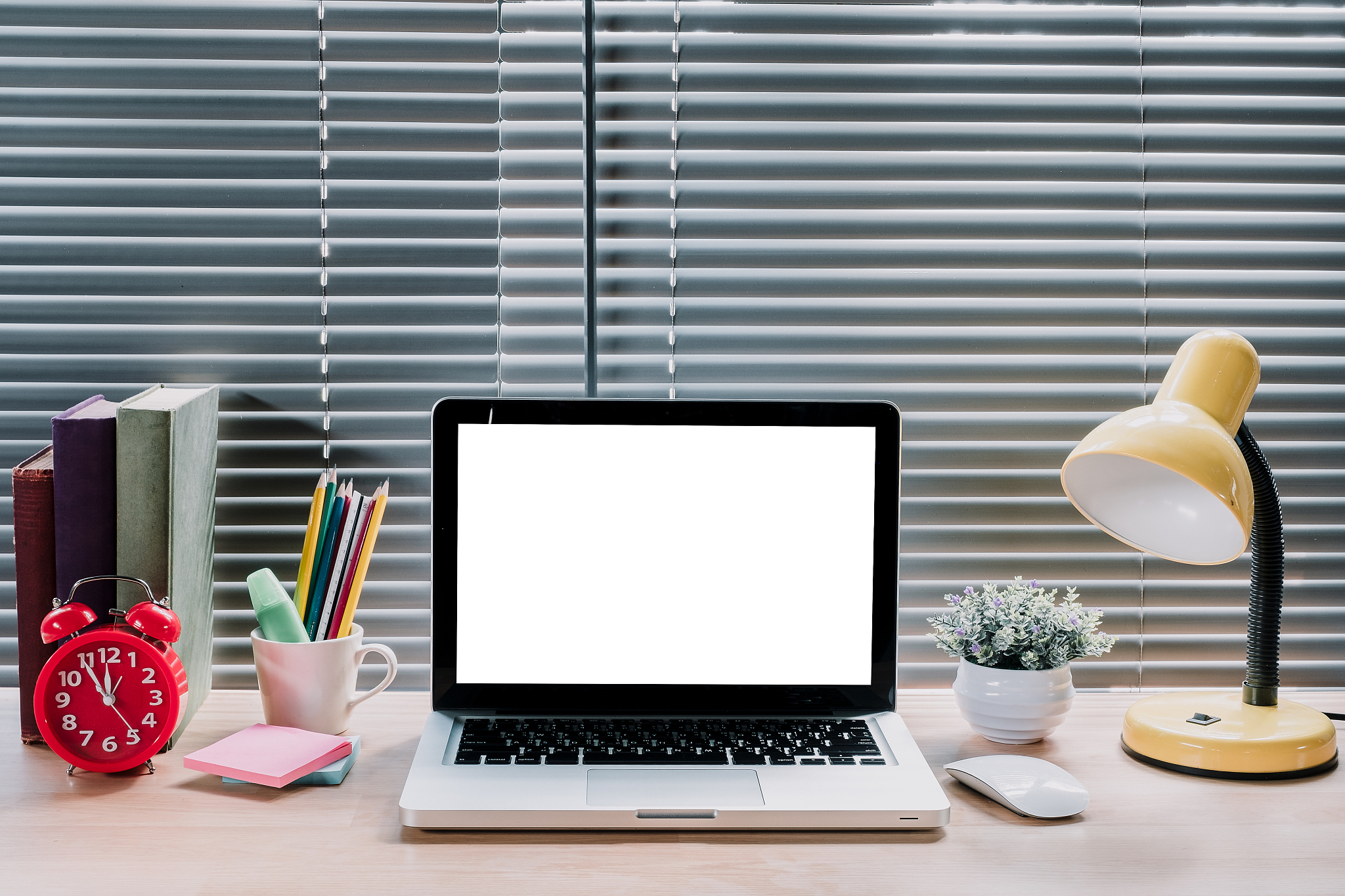 查看并给出自己电脑和手机上各种网络适配器的硬件地址简述硬件地址的编址方案。当越来越多的设备要接入网络的时候当前的硬件地址空间是否足够？如果不够你认为可以有哪些解决方案？