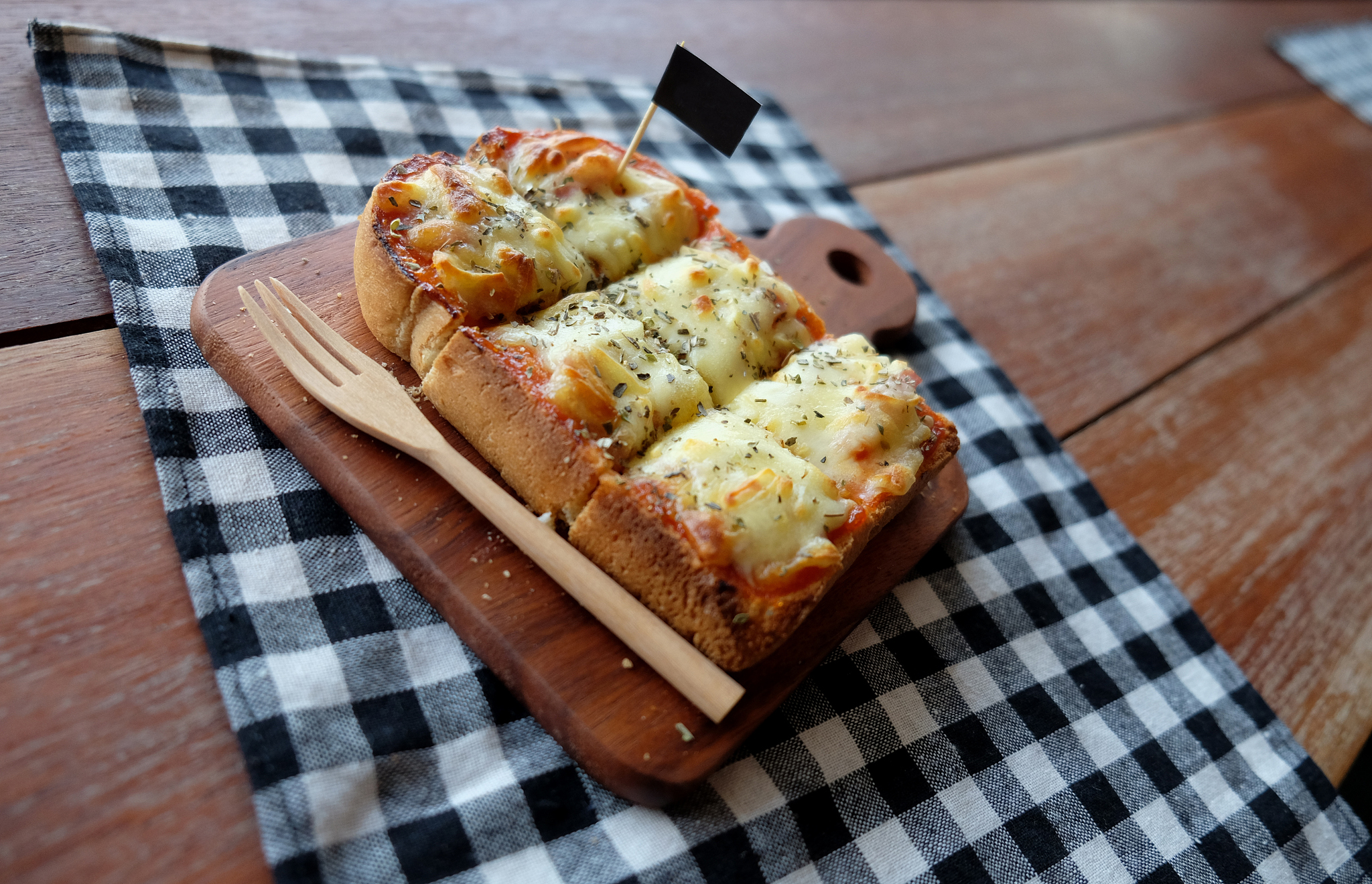 成都市高中没毕业可不可以学空乘专业