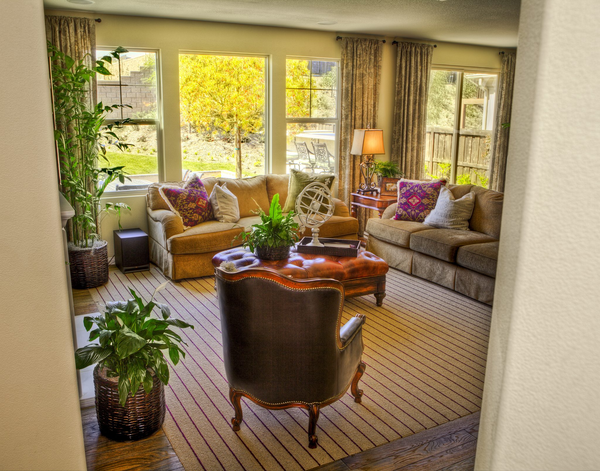 自然主义风格：真实、客观、细致的艺术风格