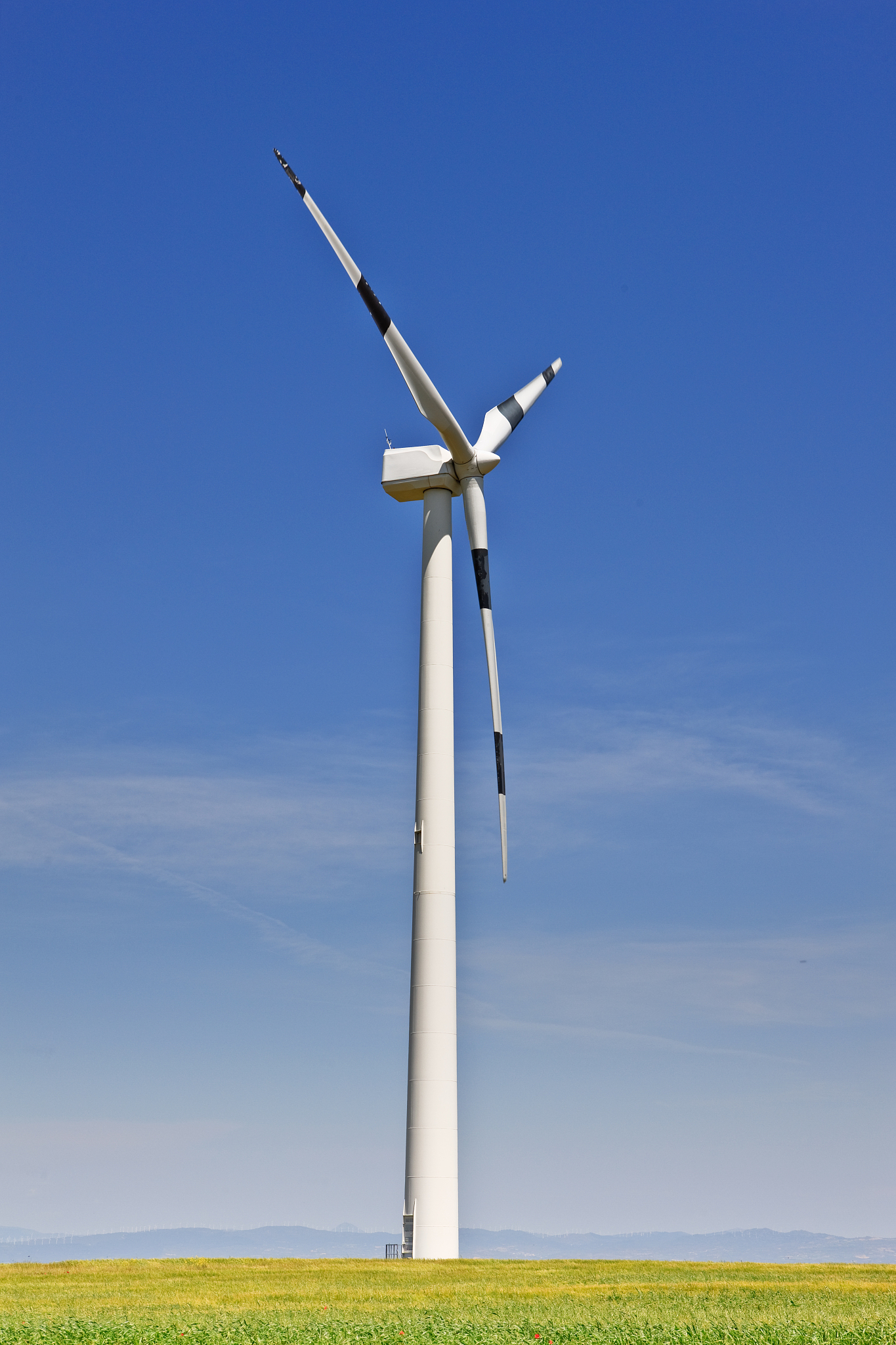 三菱风力发电机产品造型整体特征、部件特征、细节特征、材质、制造工艺、色彩归纳