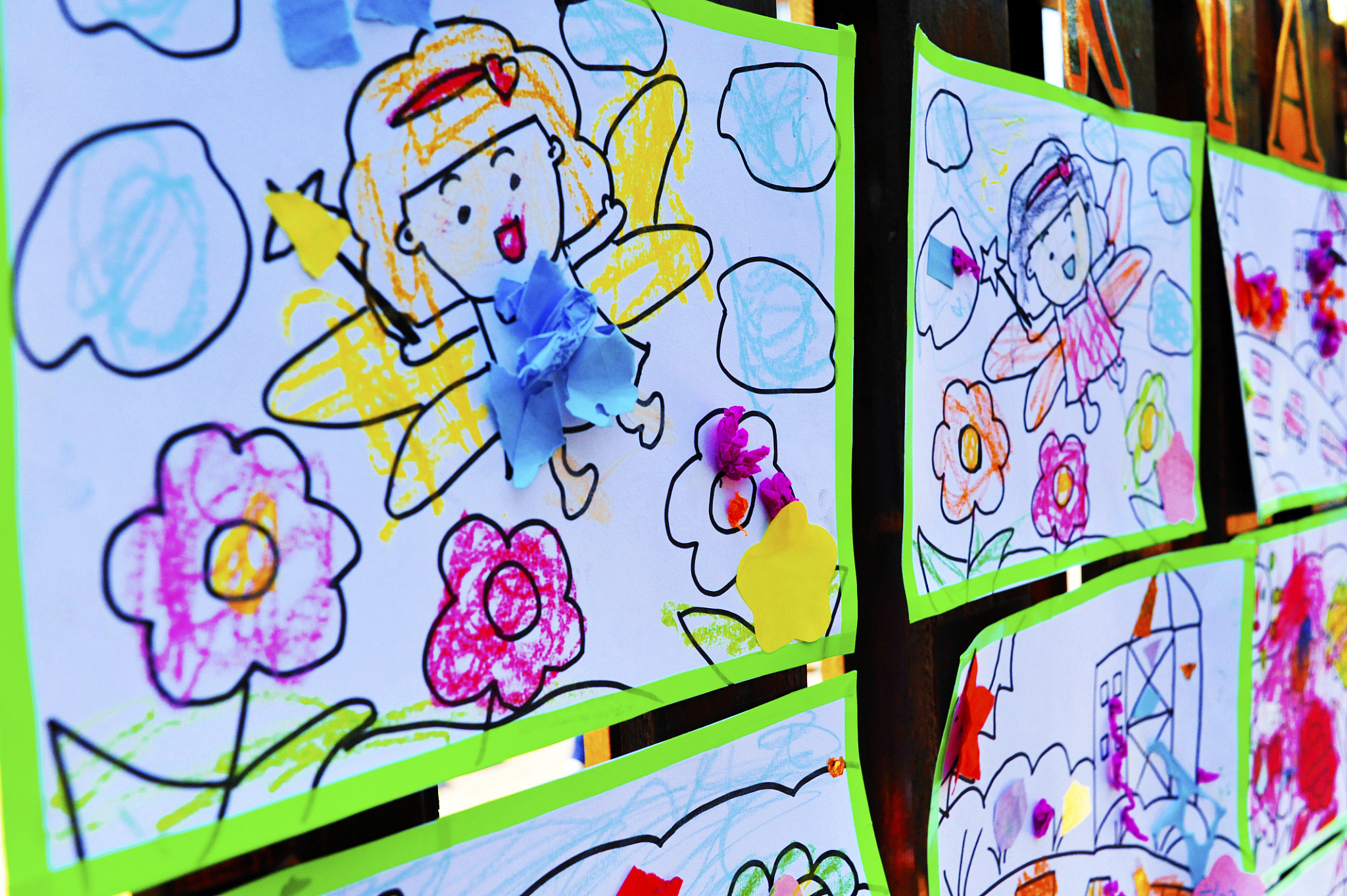 一张儿童画的面积约是16什么