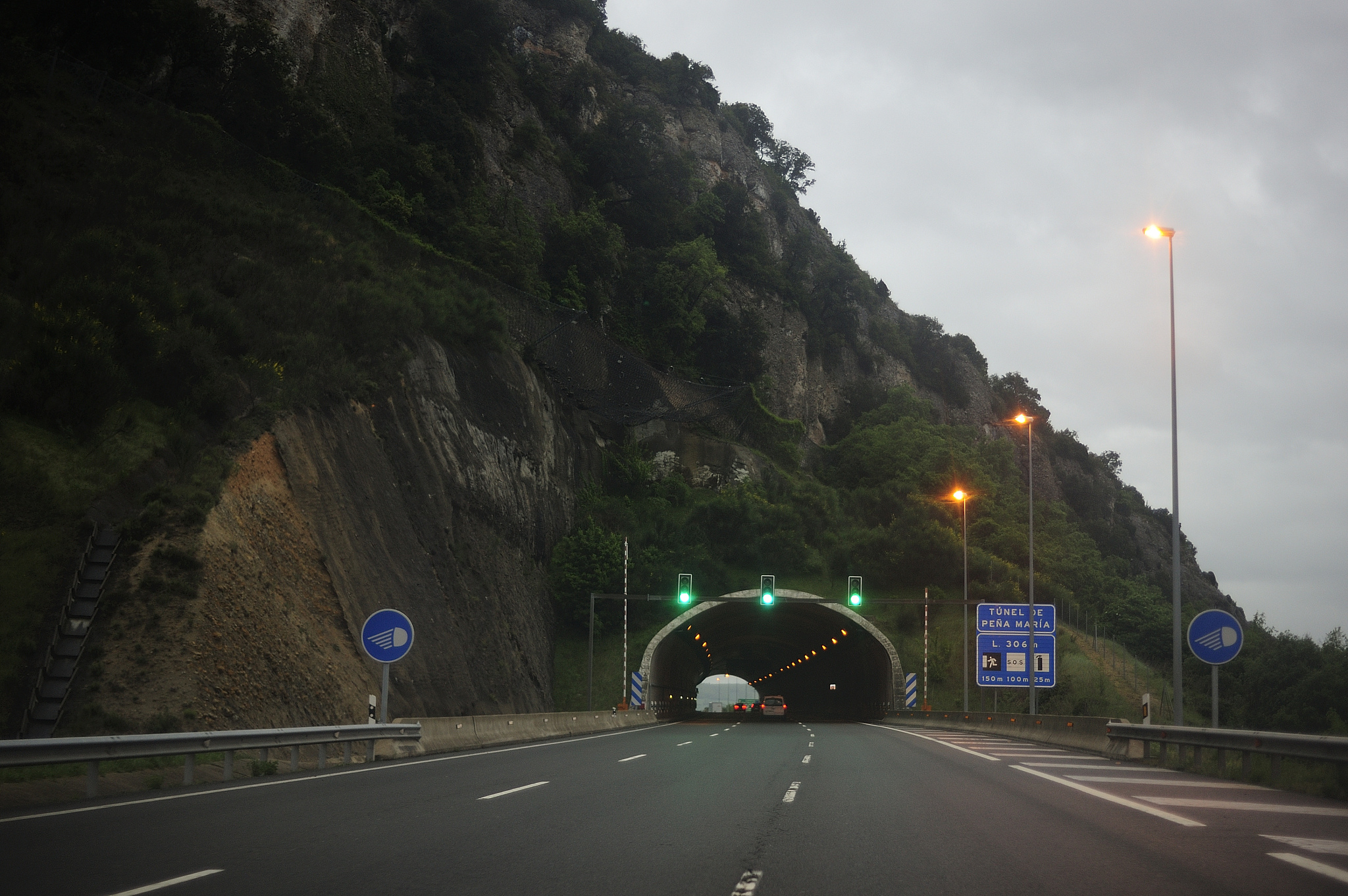 从四川屏山到汉源高速有多少个隧道