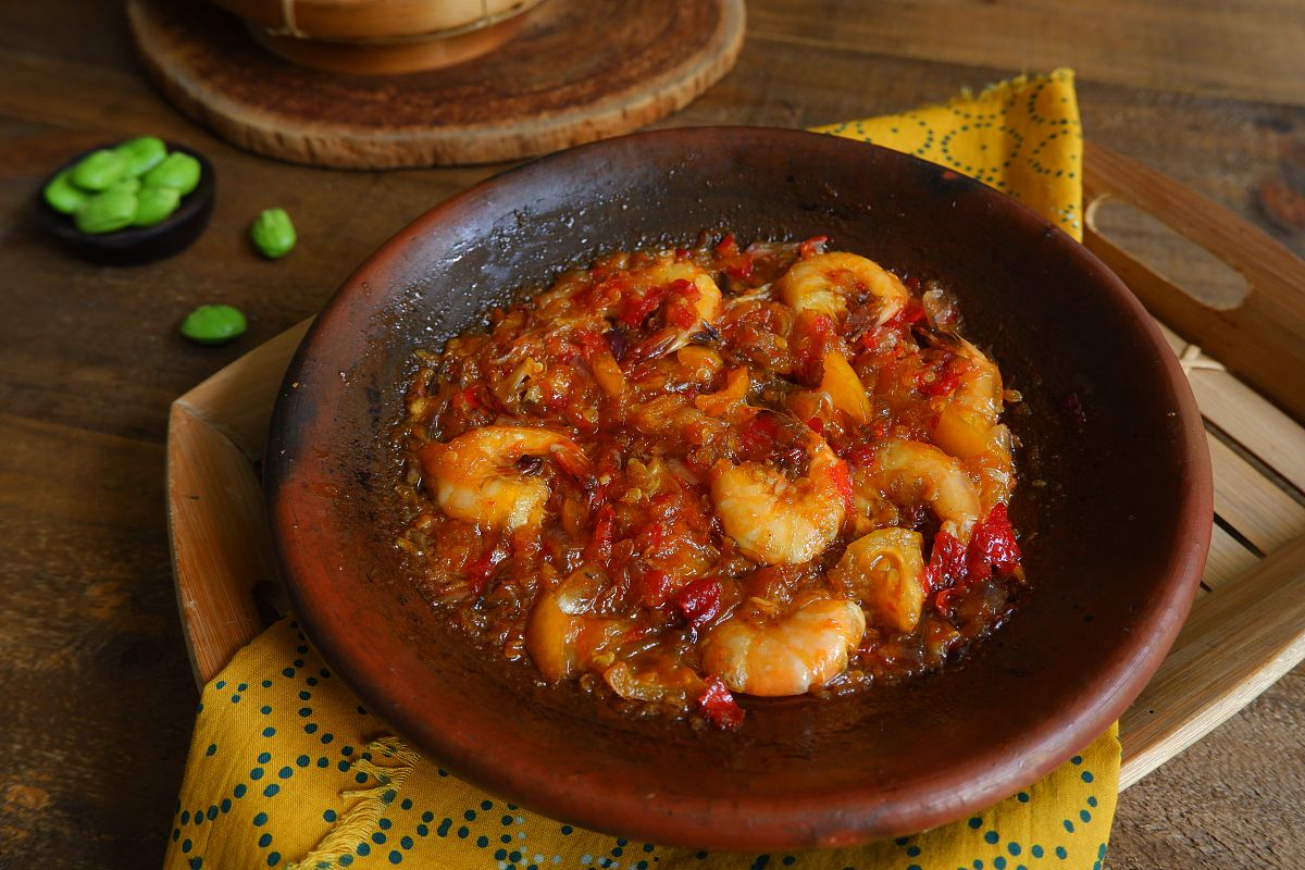 现代汉语语法特点：以'不怕辣'、'辣不怕'、'怕不辣'为例