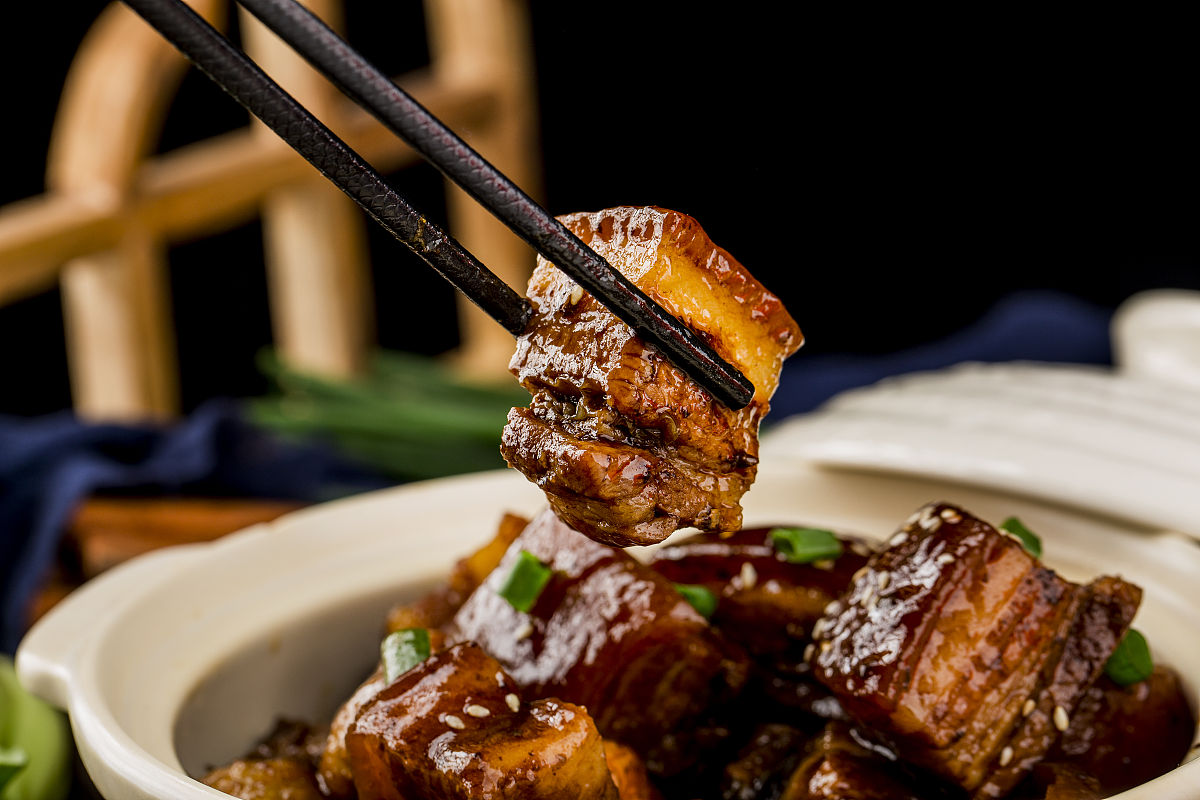 五花肉鹌鹑蛋(中餐)