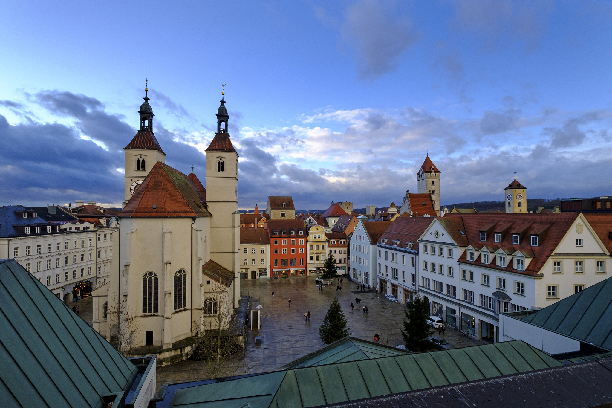 germany, bavaria, regensburg, neupfarrkirche, neupfarr square