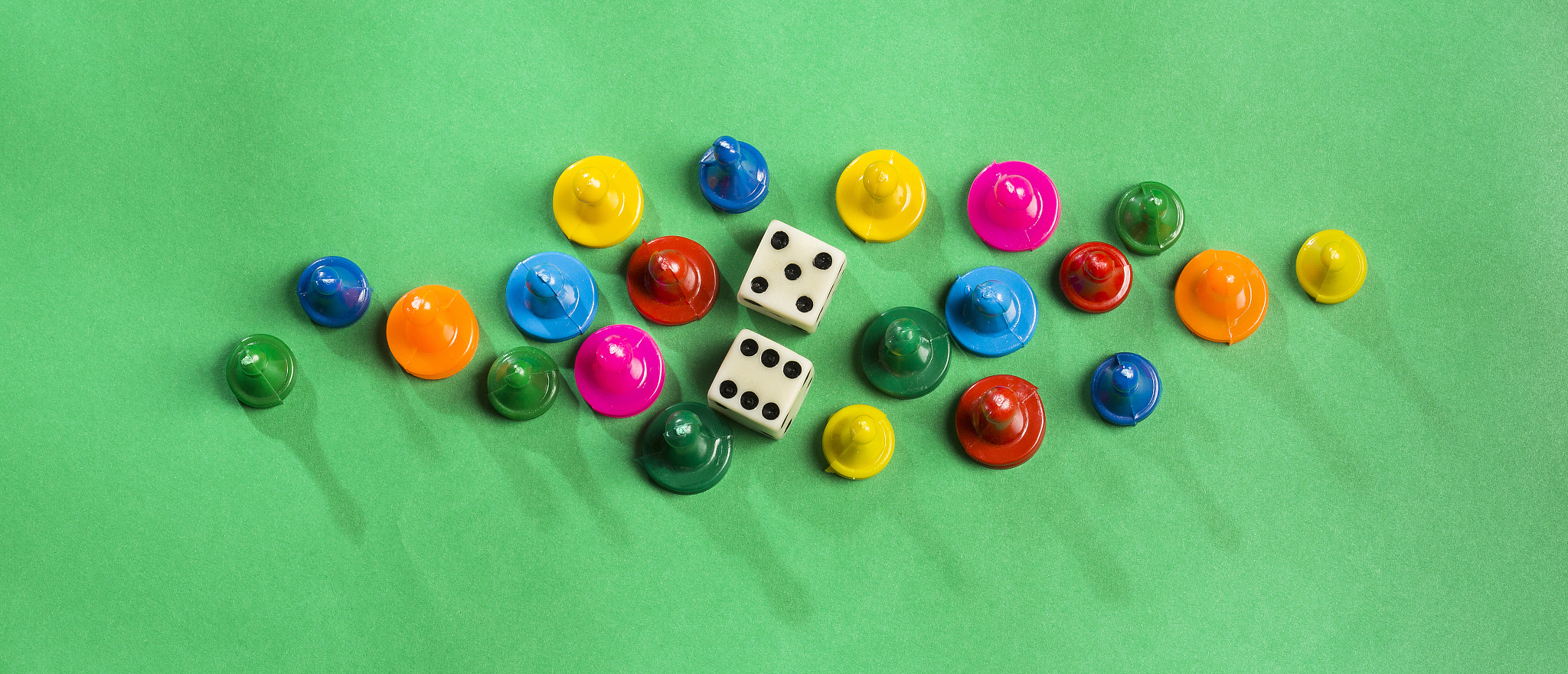 5个白色夜光骰子，点亮你的游戏之夜！